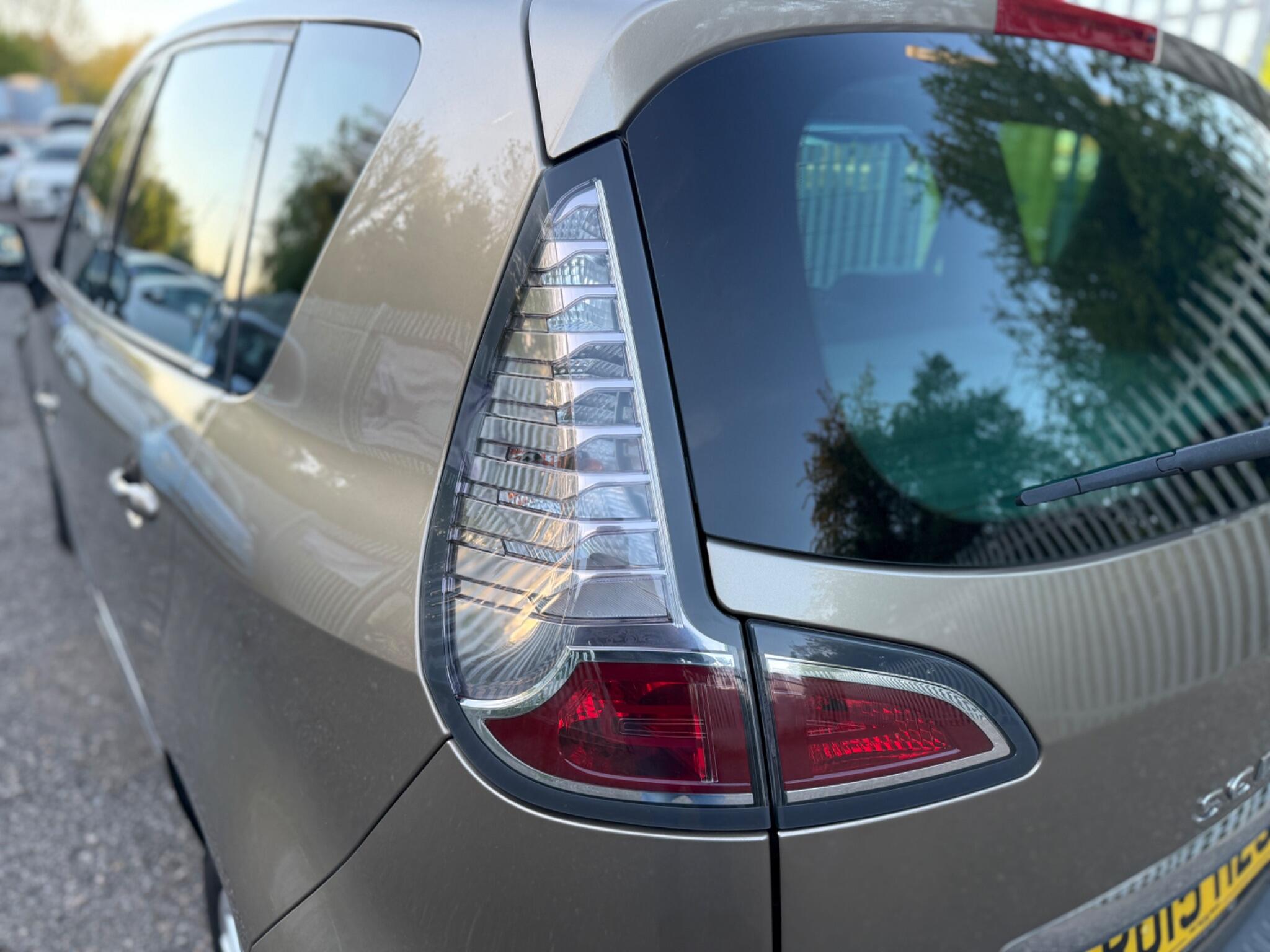 2015 Renault Scenic image 47