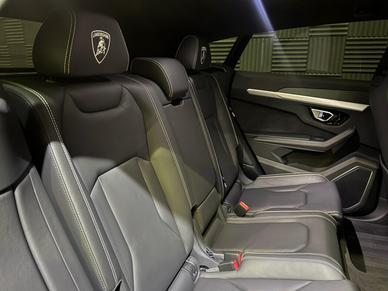 Lamborghini Urus view 19