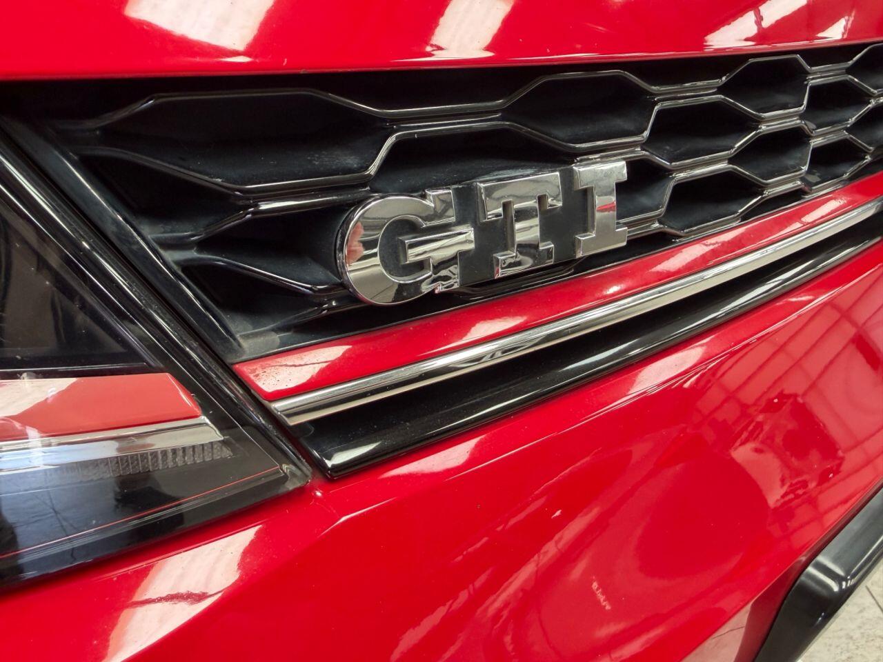 Volkswagen Golf view 12