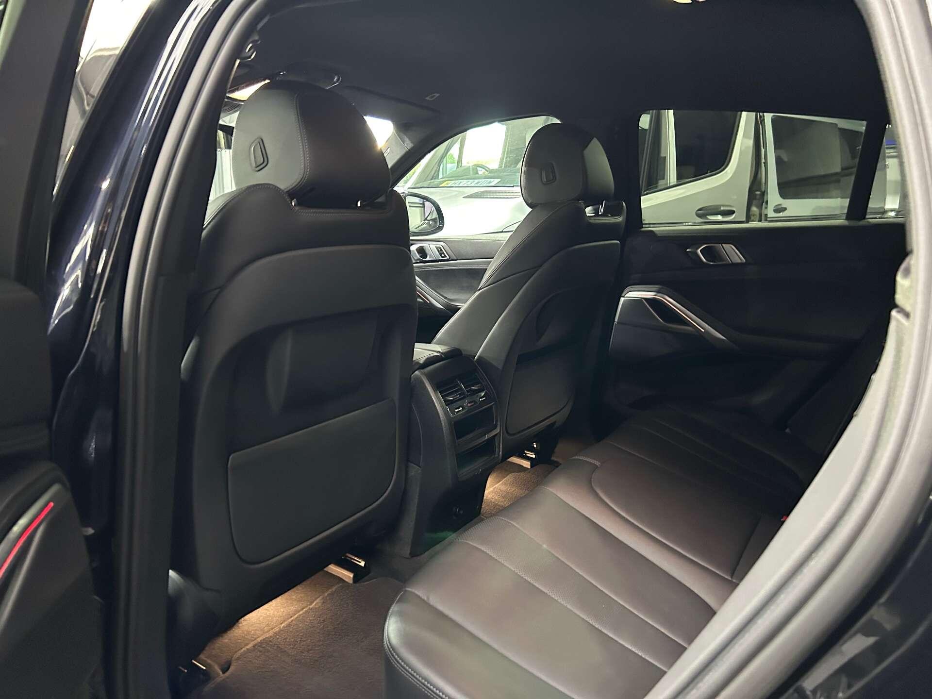 BMW X6 view 28