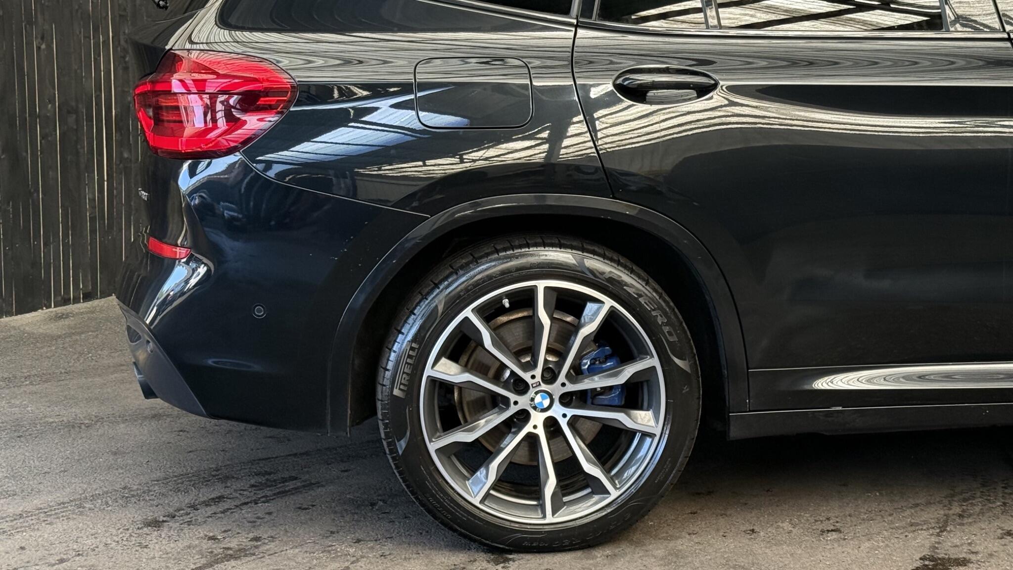 BMW X3 view 24