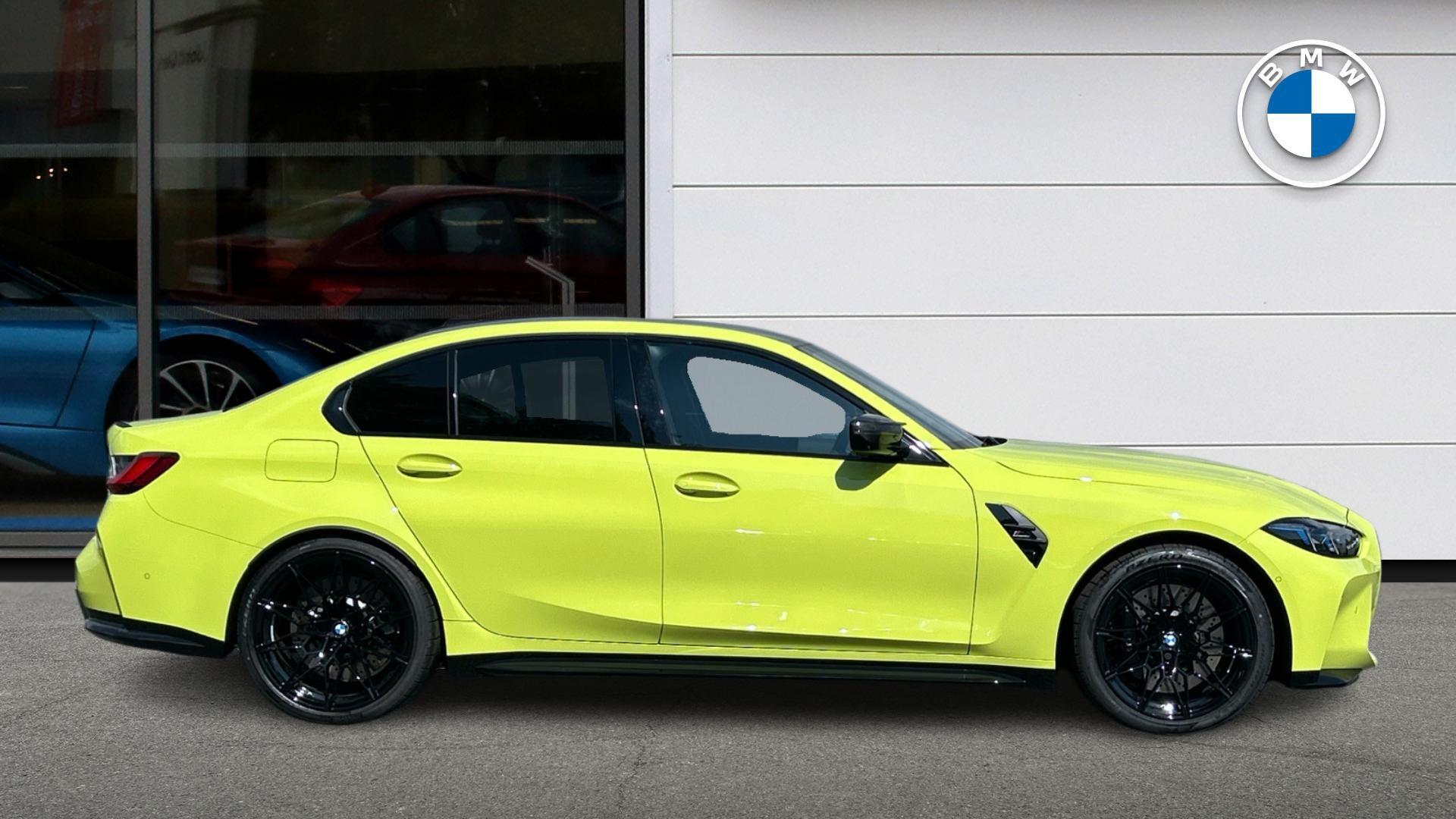BMW M3 view 3