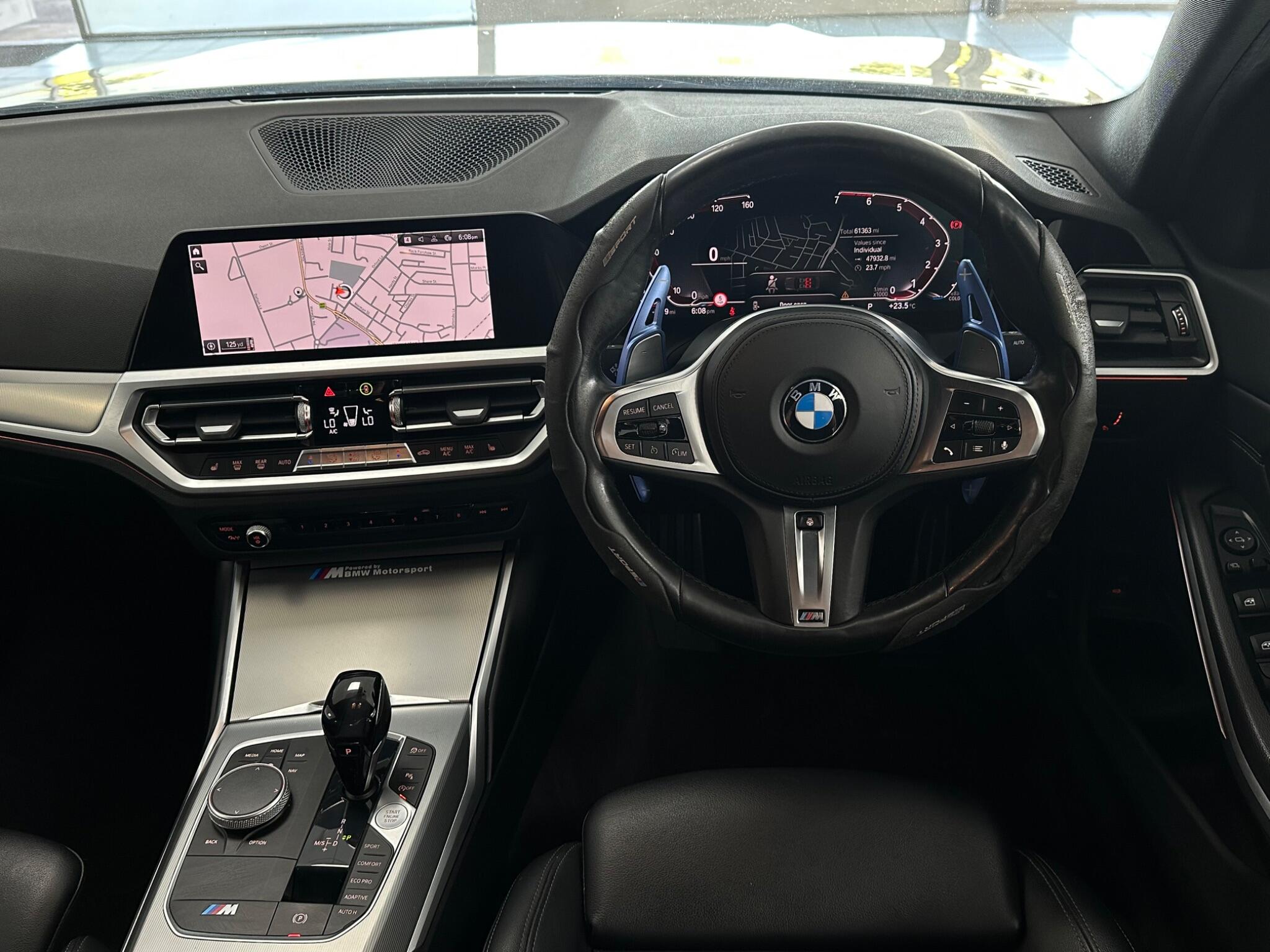 BMW 3 Series view 18