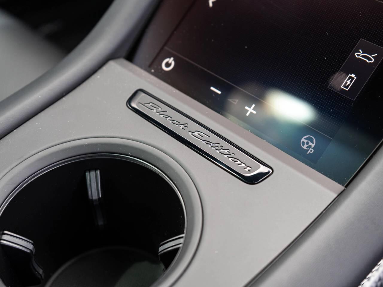 Porsche Taycan view 22