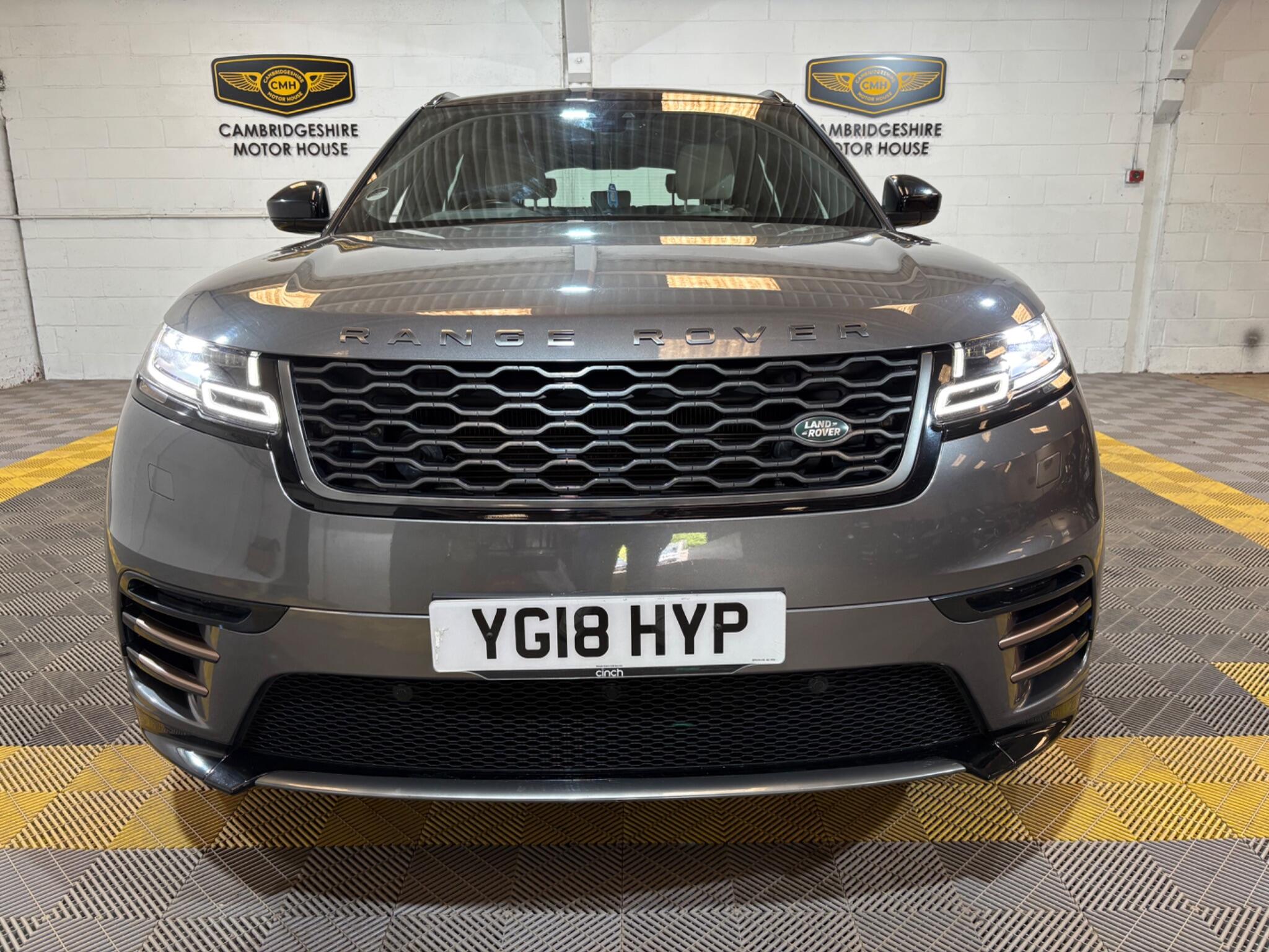 Land Rover Range Rover Velar view 18