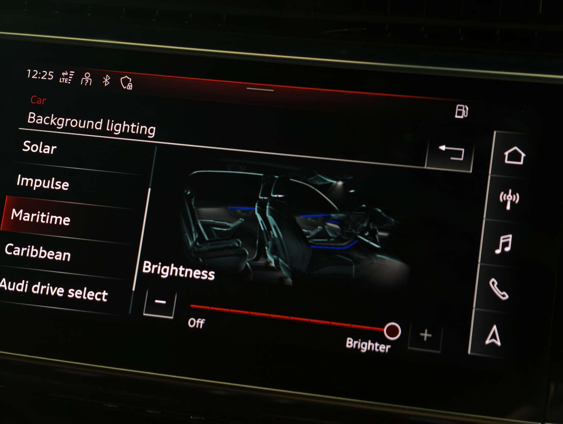 Audi SQ8 view 48