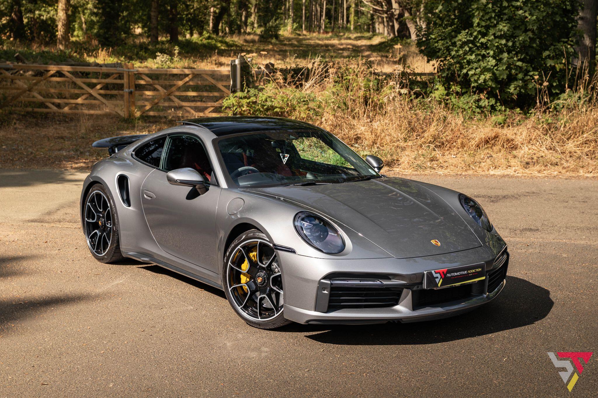 Porsche 911 view 19