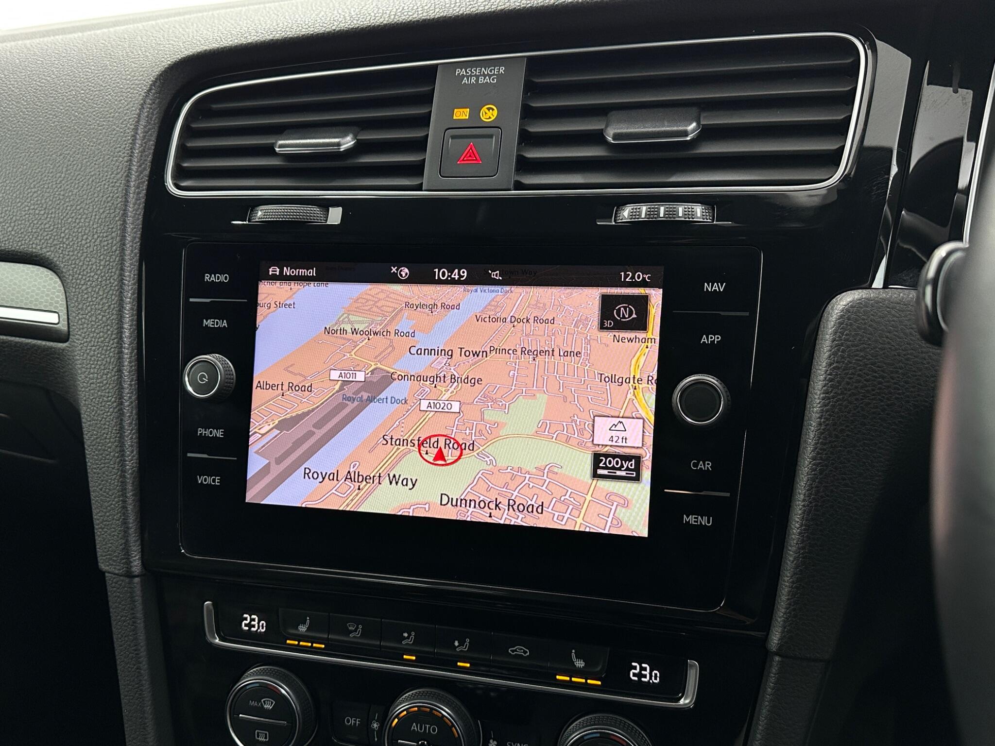 Volkswagen Golf view 22