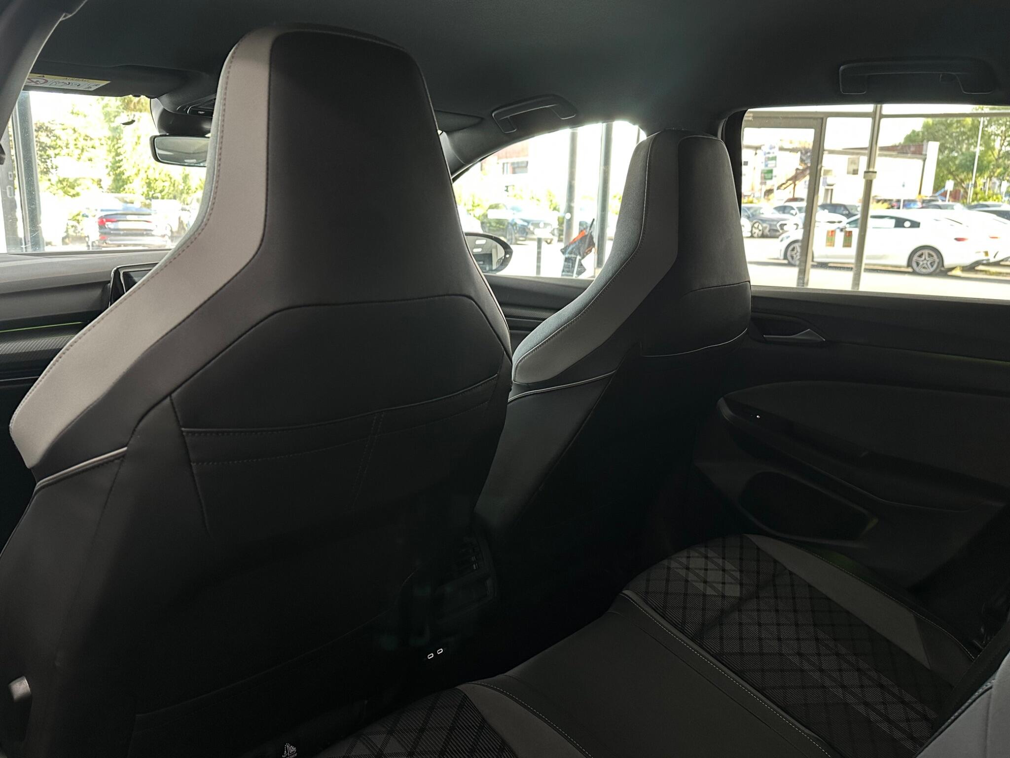 Volkswagen Golf view 36