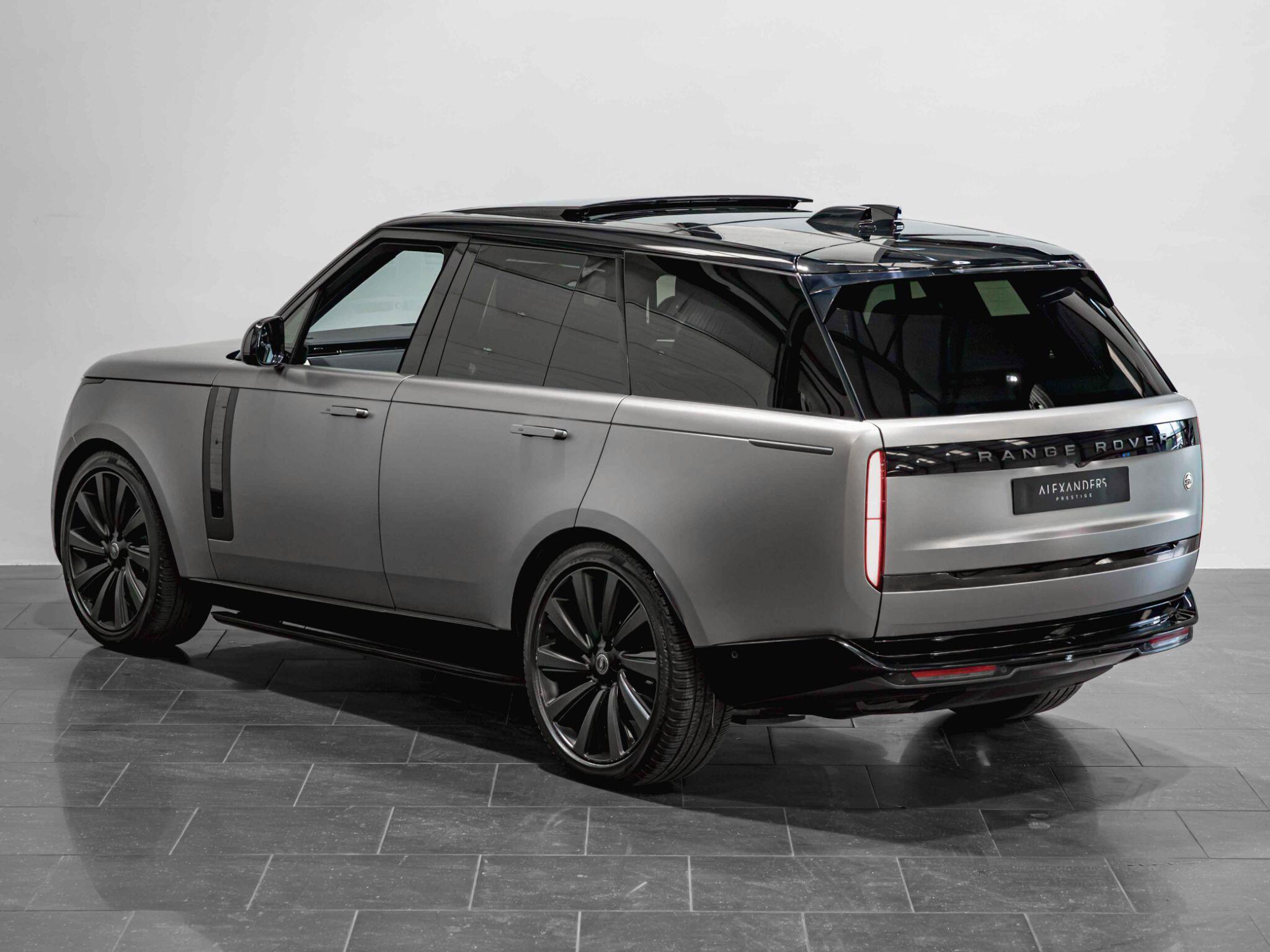 Land Rover Range Rover view 5