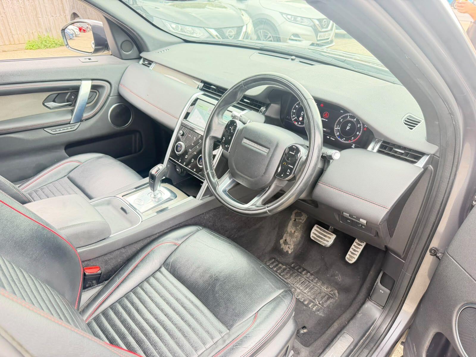 Land Rover Discovery Sport view 11