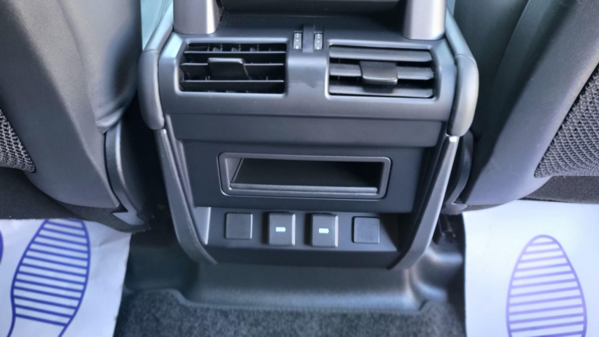 Land Rover Defender view 34