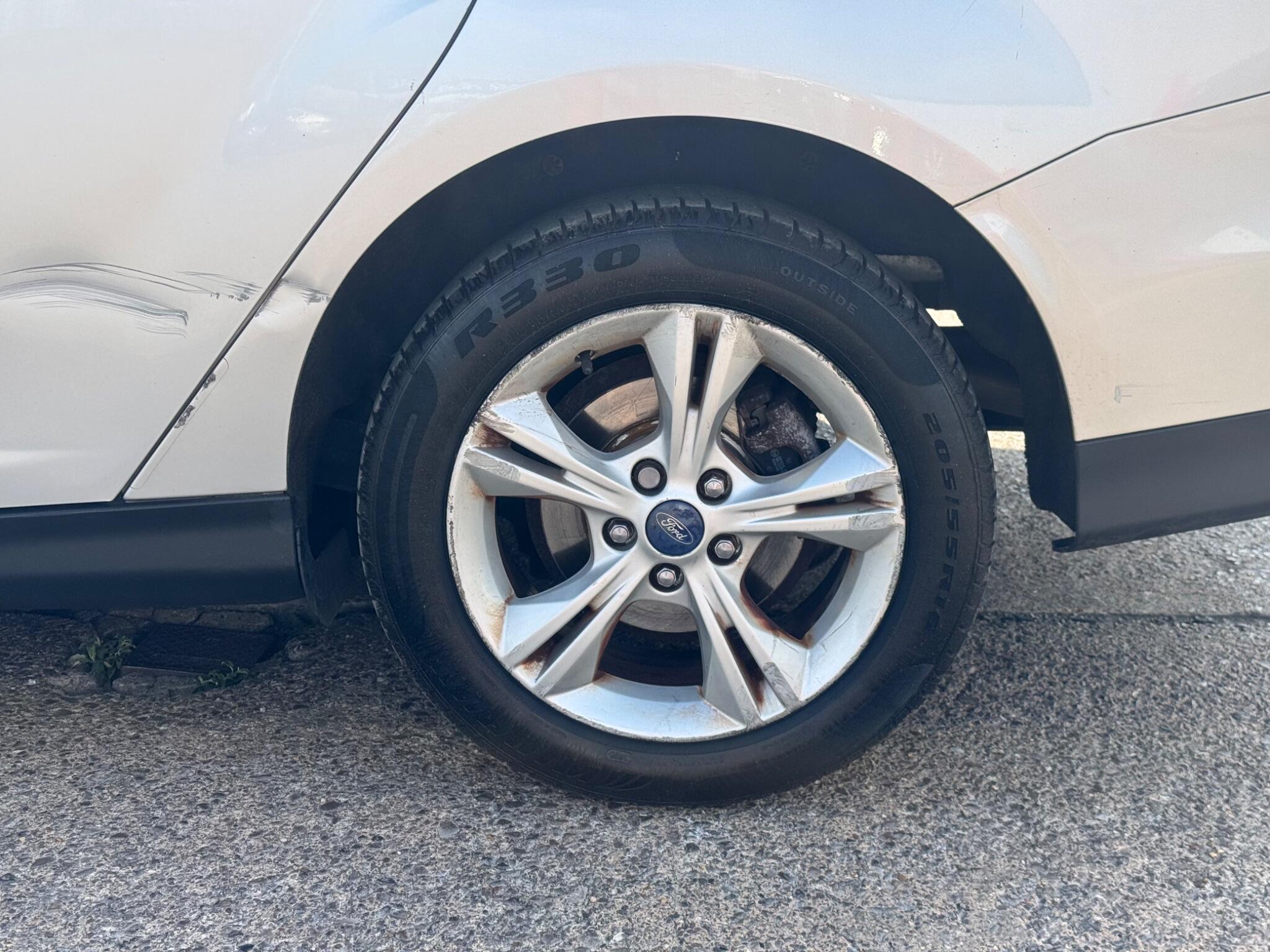 Ford Focus view 38