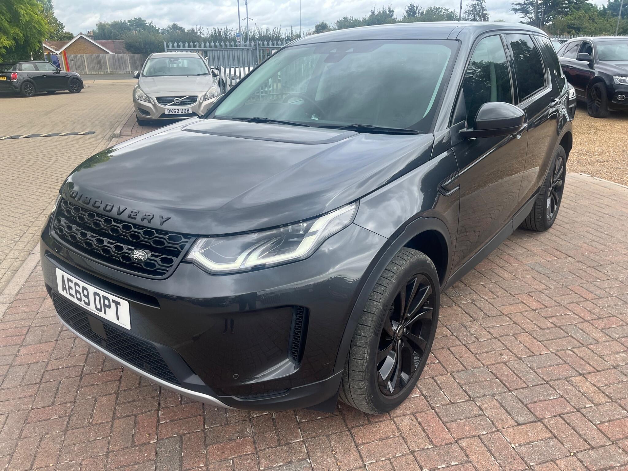 Land Rover Discovery Sport view 13