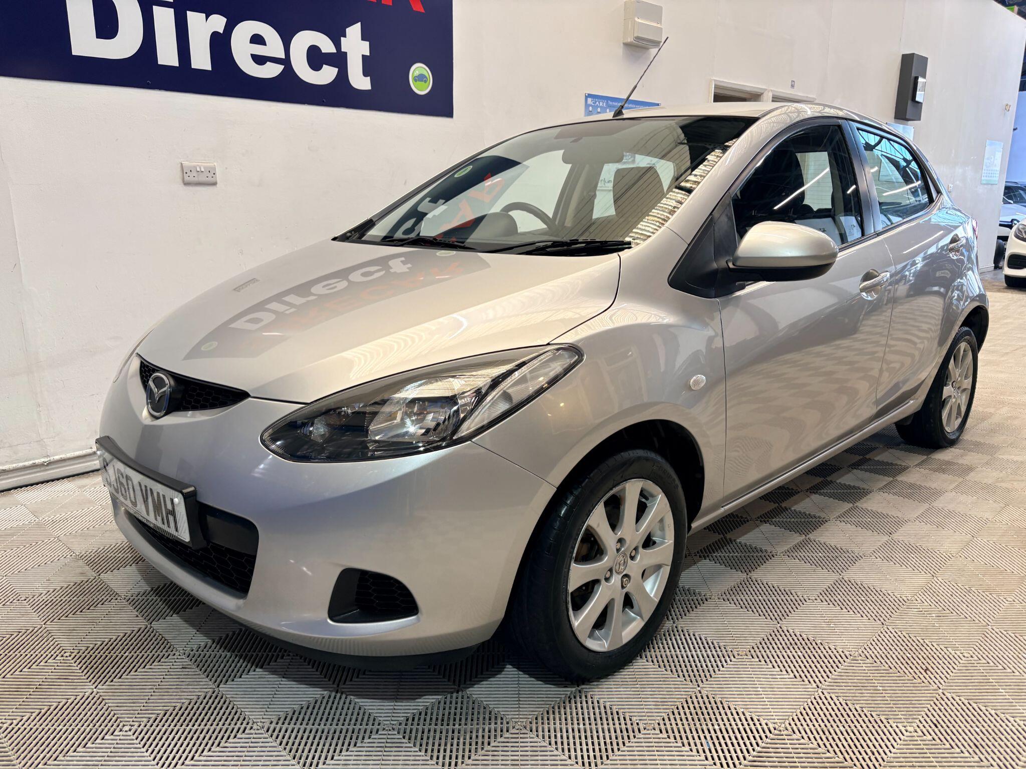 Mazda Mazda2 view 17