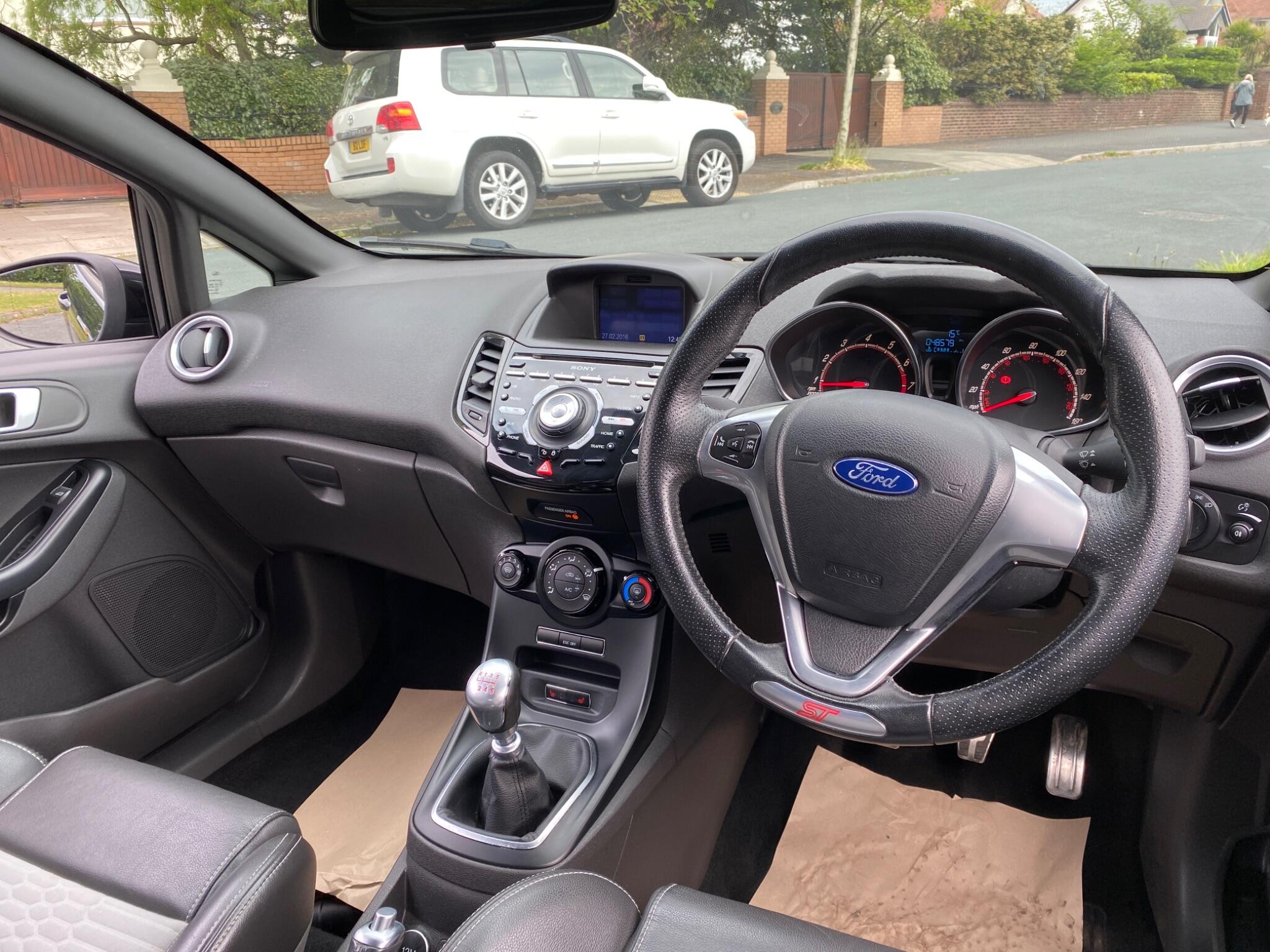 Ford Fiesta 1.6T EcoBoost ST-2 Euro 6 3dr