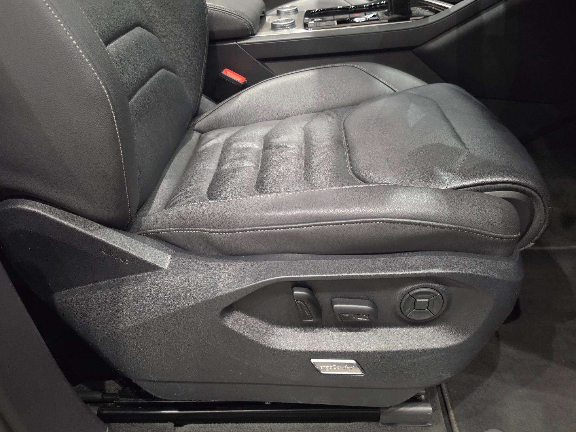 Volkswagen Touareg view 22