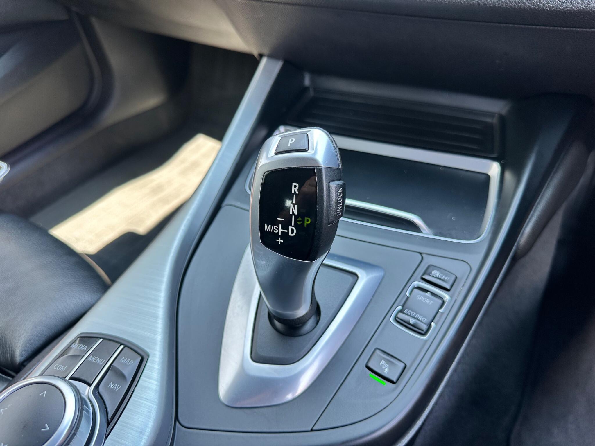 BMW 1 Series view 19