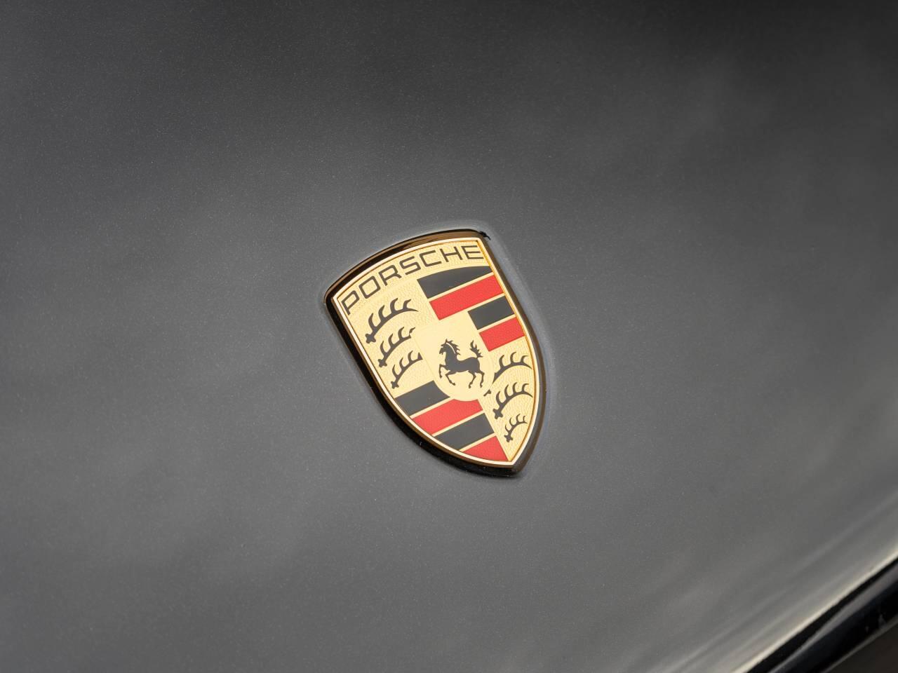 Porsche Macan view 45