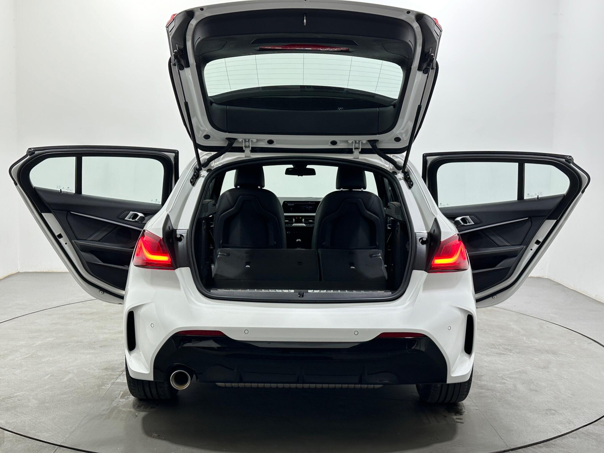 BMW 1 Series view 45