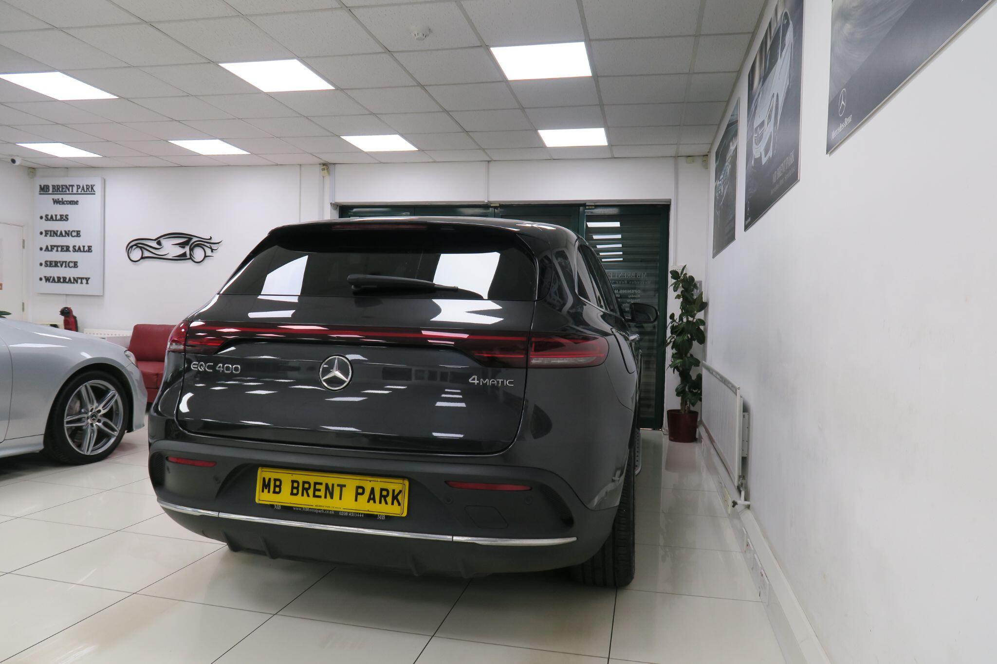 Mercedes-Benz EQC view 7