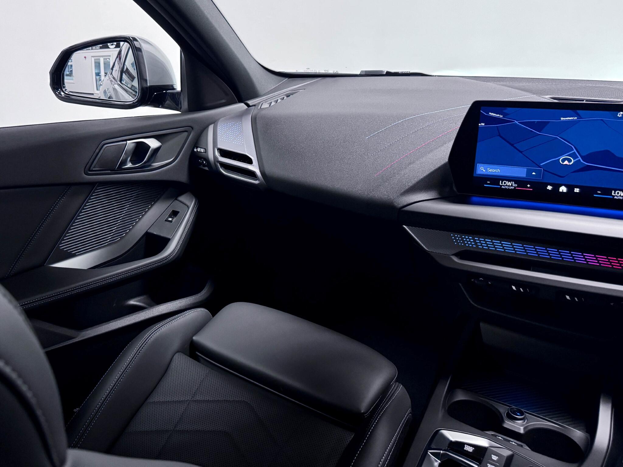 BMW 1 Series view 13