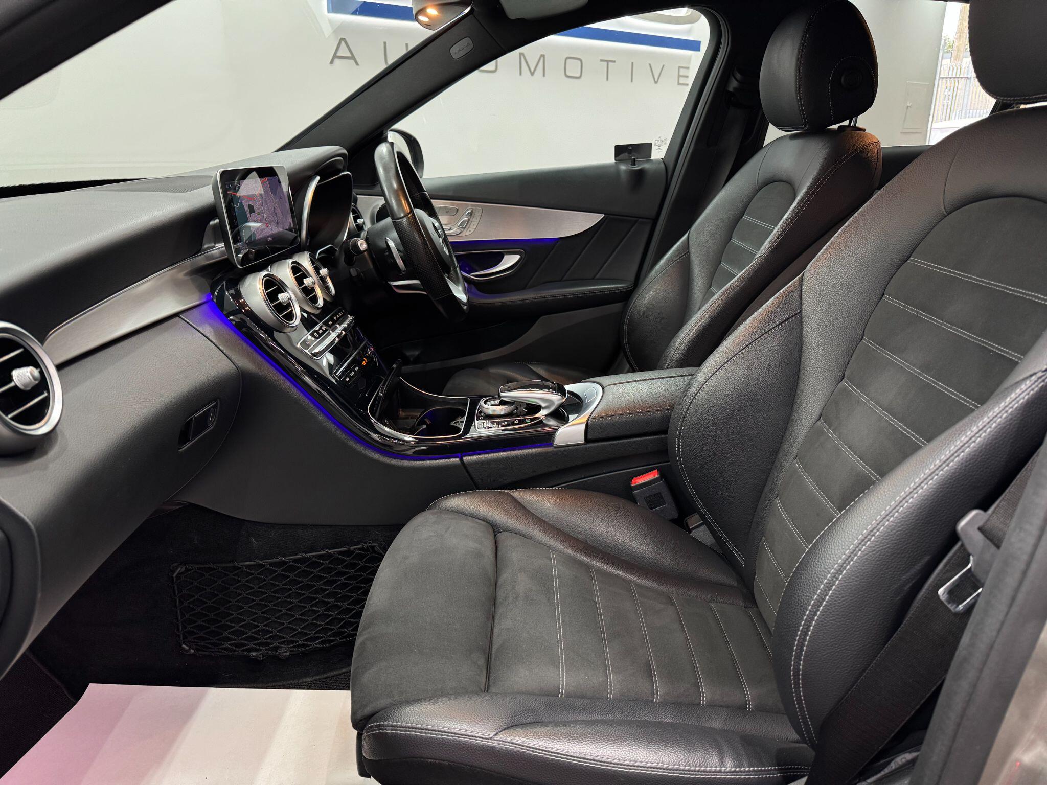 Mercedes-Benz C-Class view 52