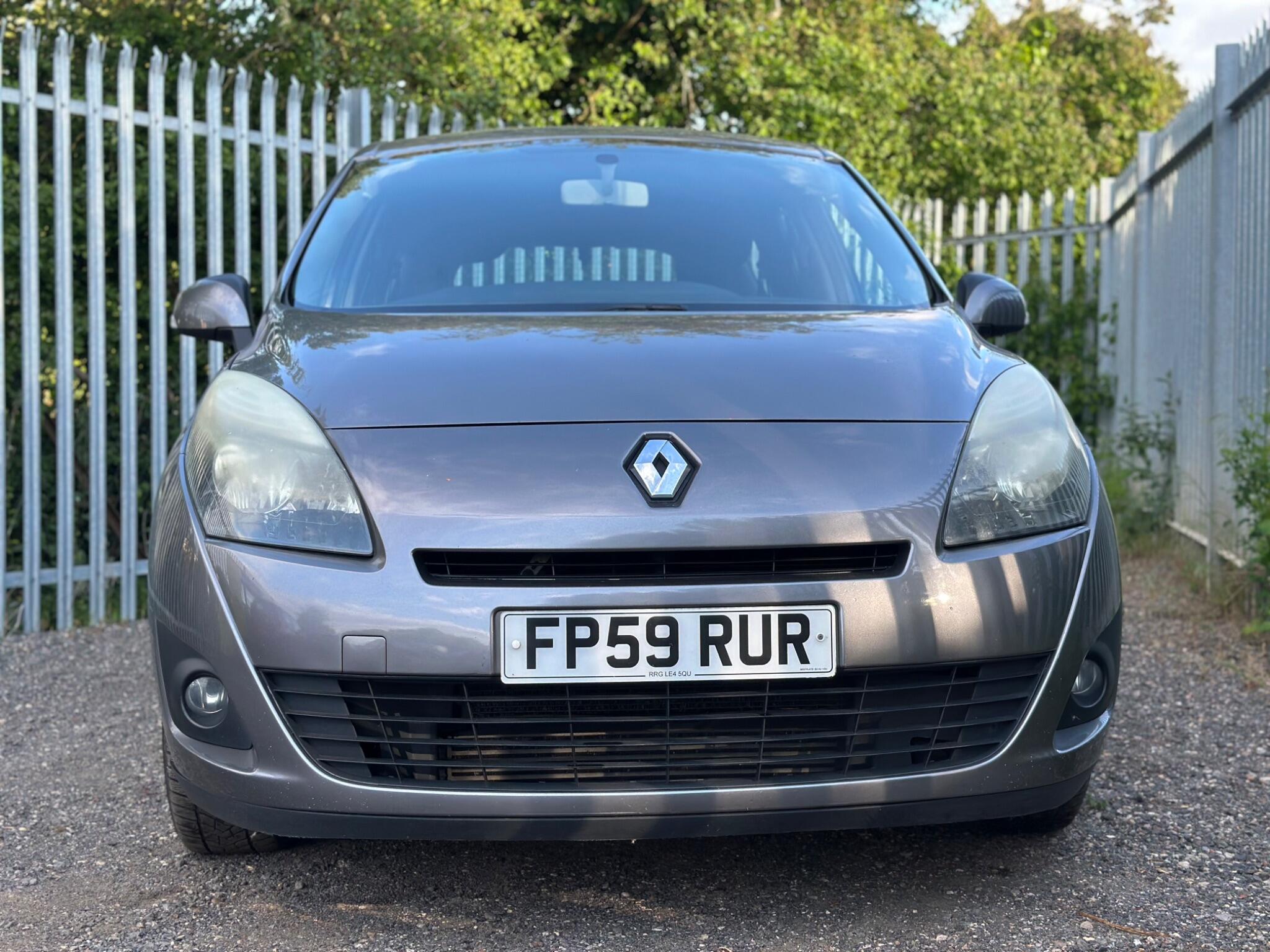 2010 Renault Grand Scenic image 7