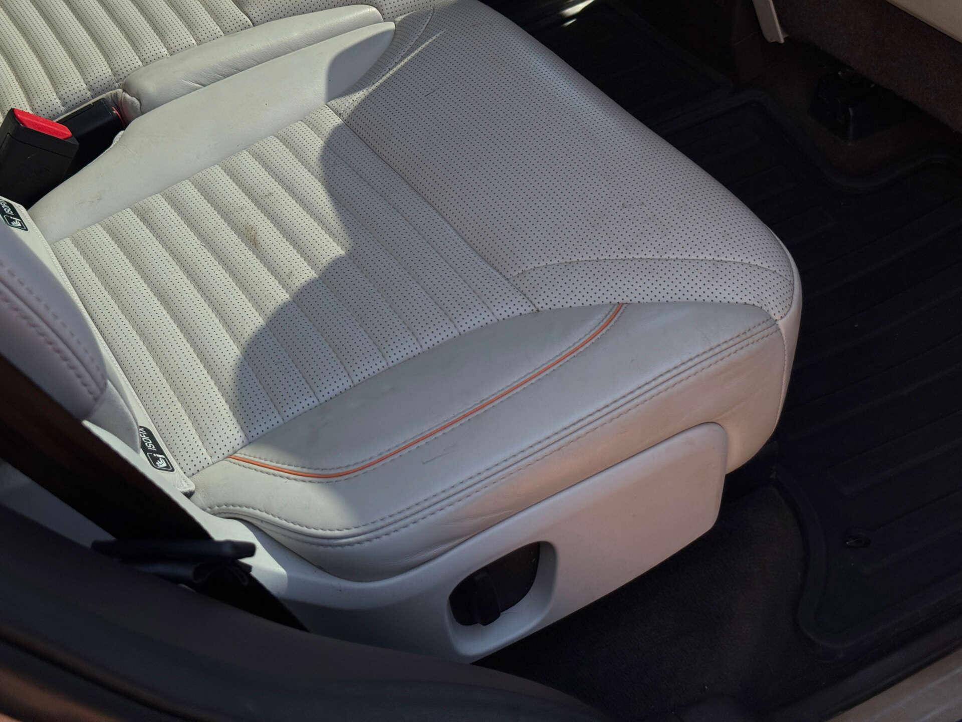 Land Rover Discovery 3 view 26