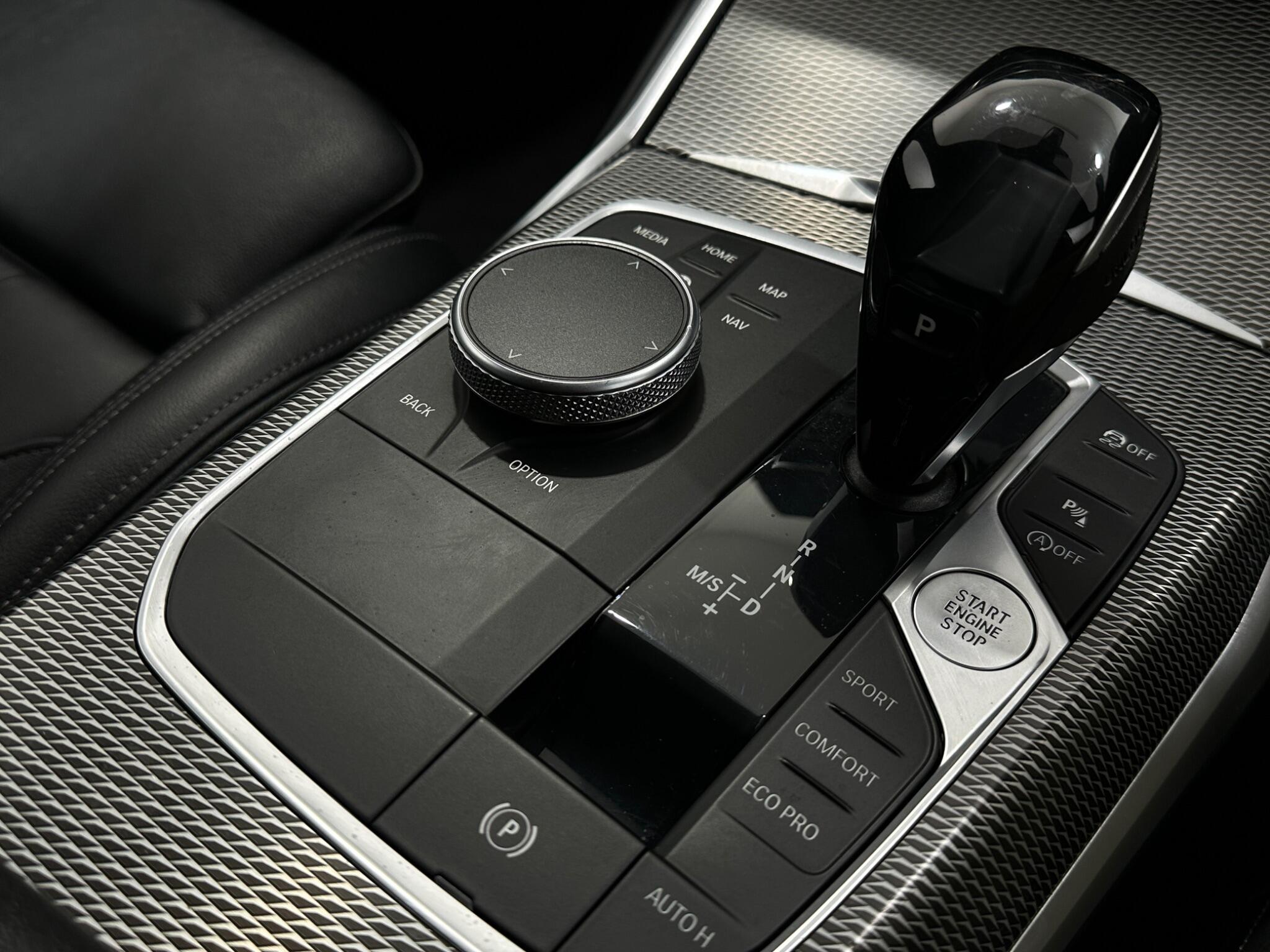 BMW 3 Series view 20