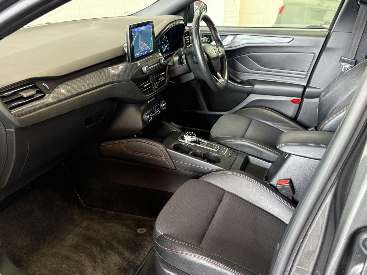 Ford Focus view 56