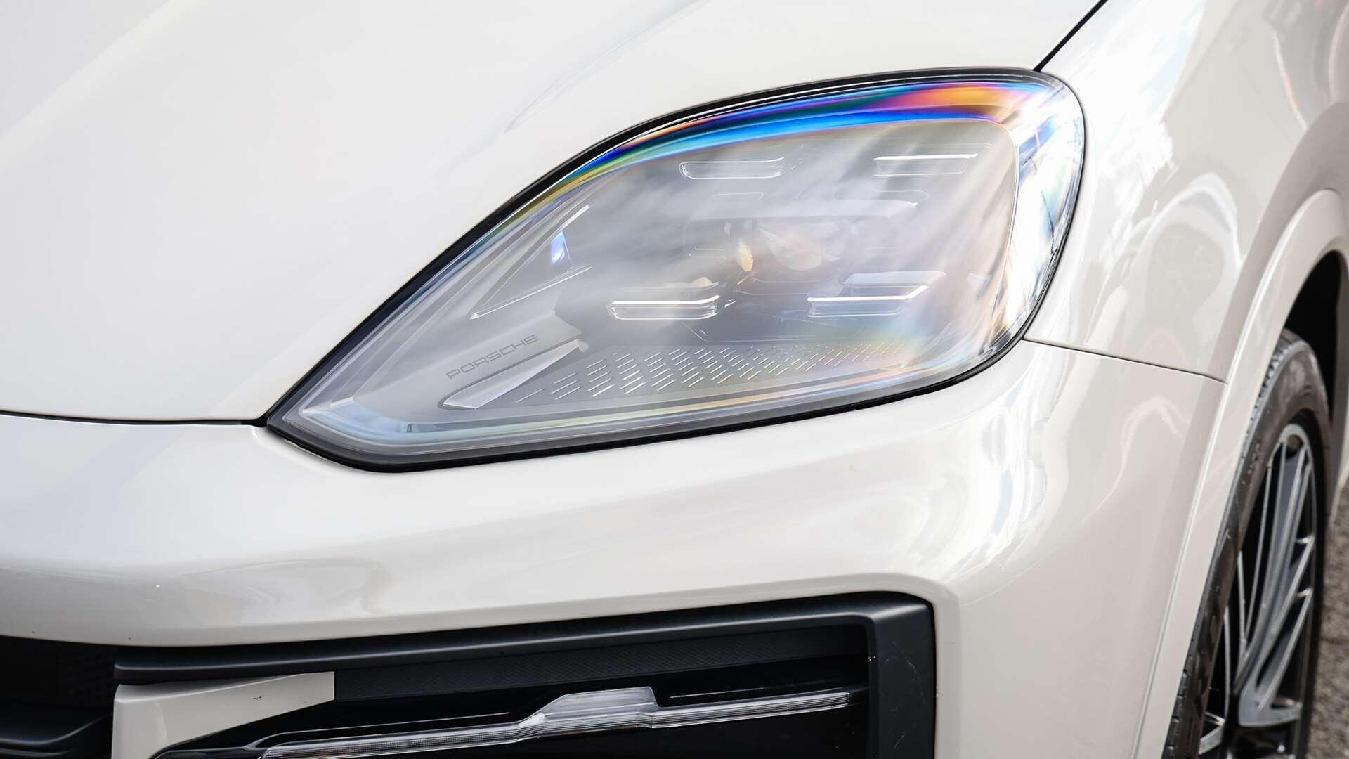 Porsche Cayenne view 29
