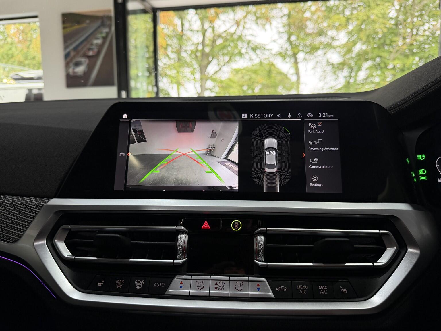 BMW 3 Series view 37