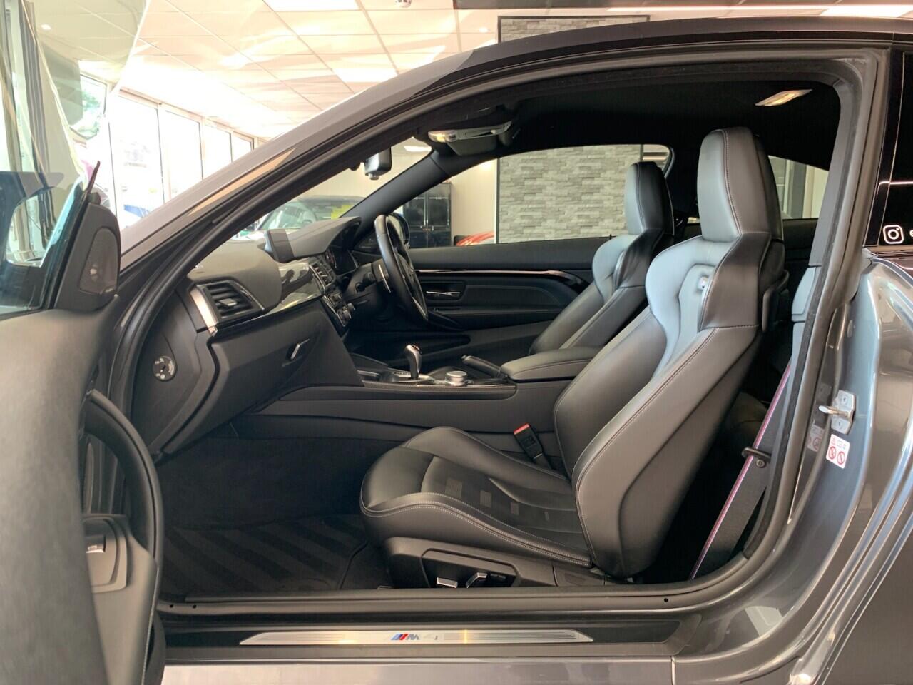 BMW M4 view 25