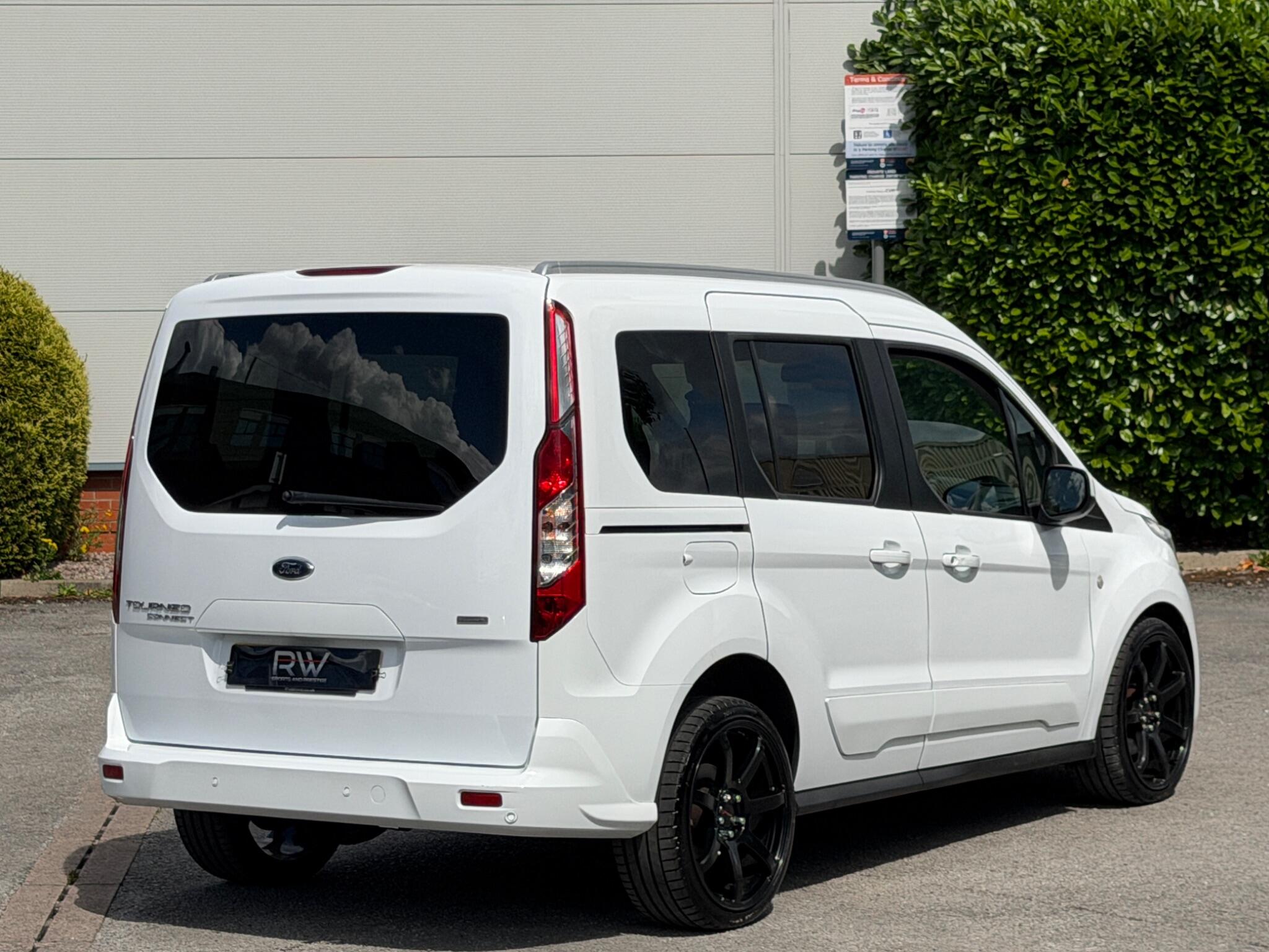 Ford Tourneo Connect view 30