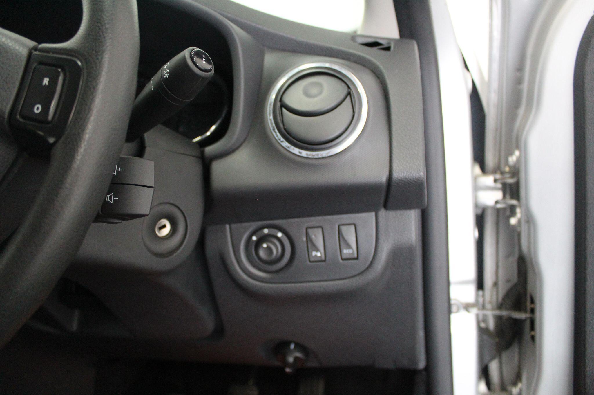 Dacia Sandero view 46