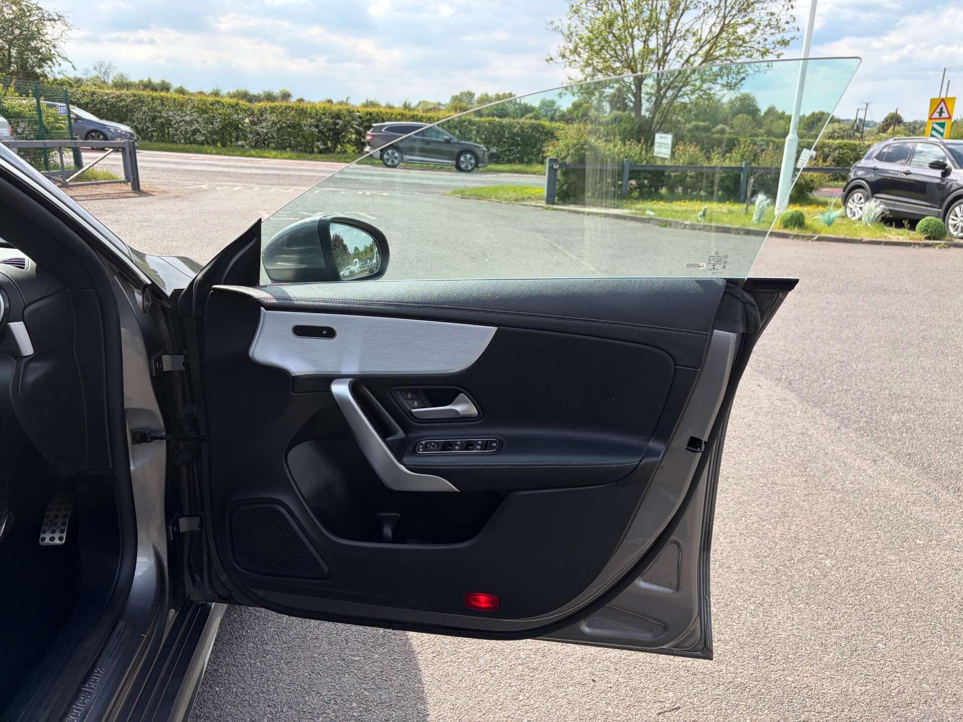 Mercedes-Benz Cla view 35