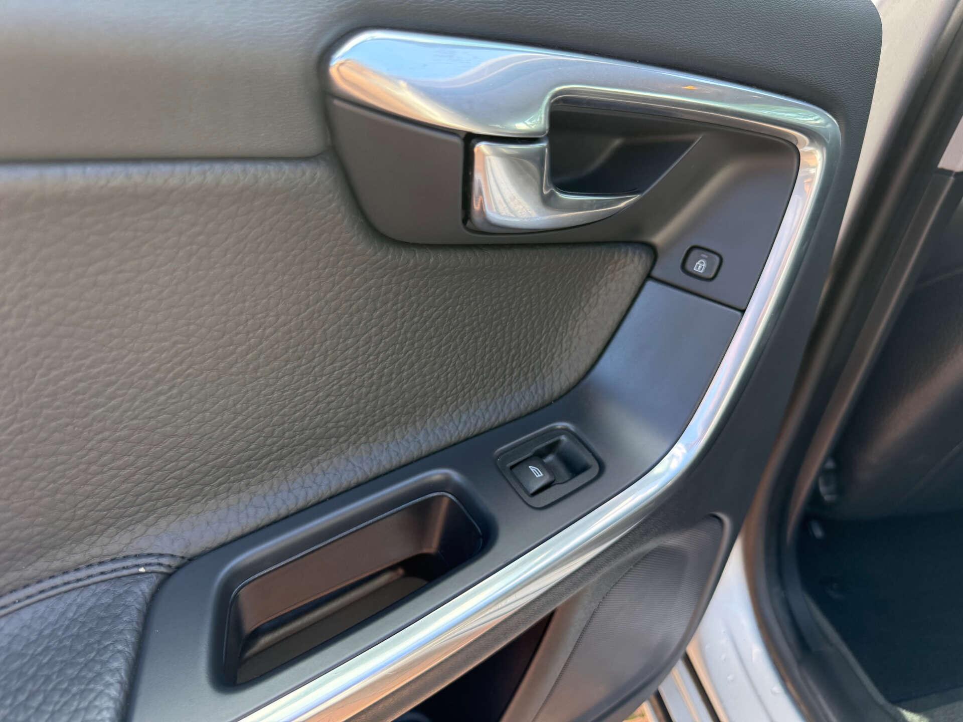 Volvo V60 view 75