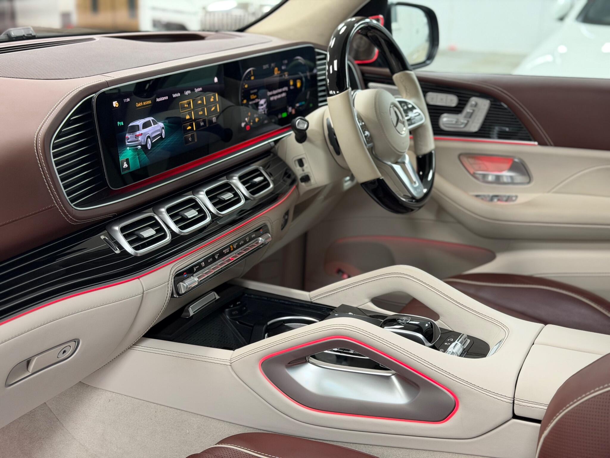 Mercedes-Benz GLS view 37