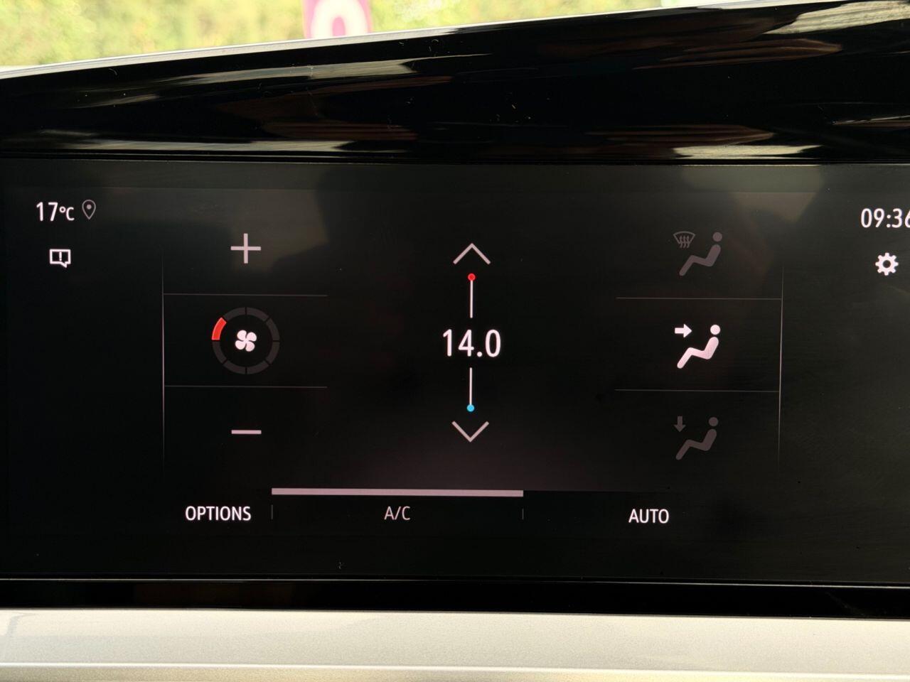 Vauxhall Mokka Electric view 37