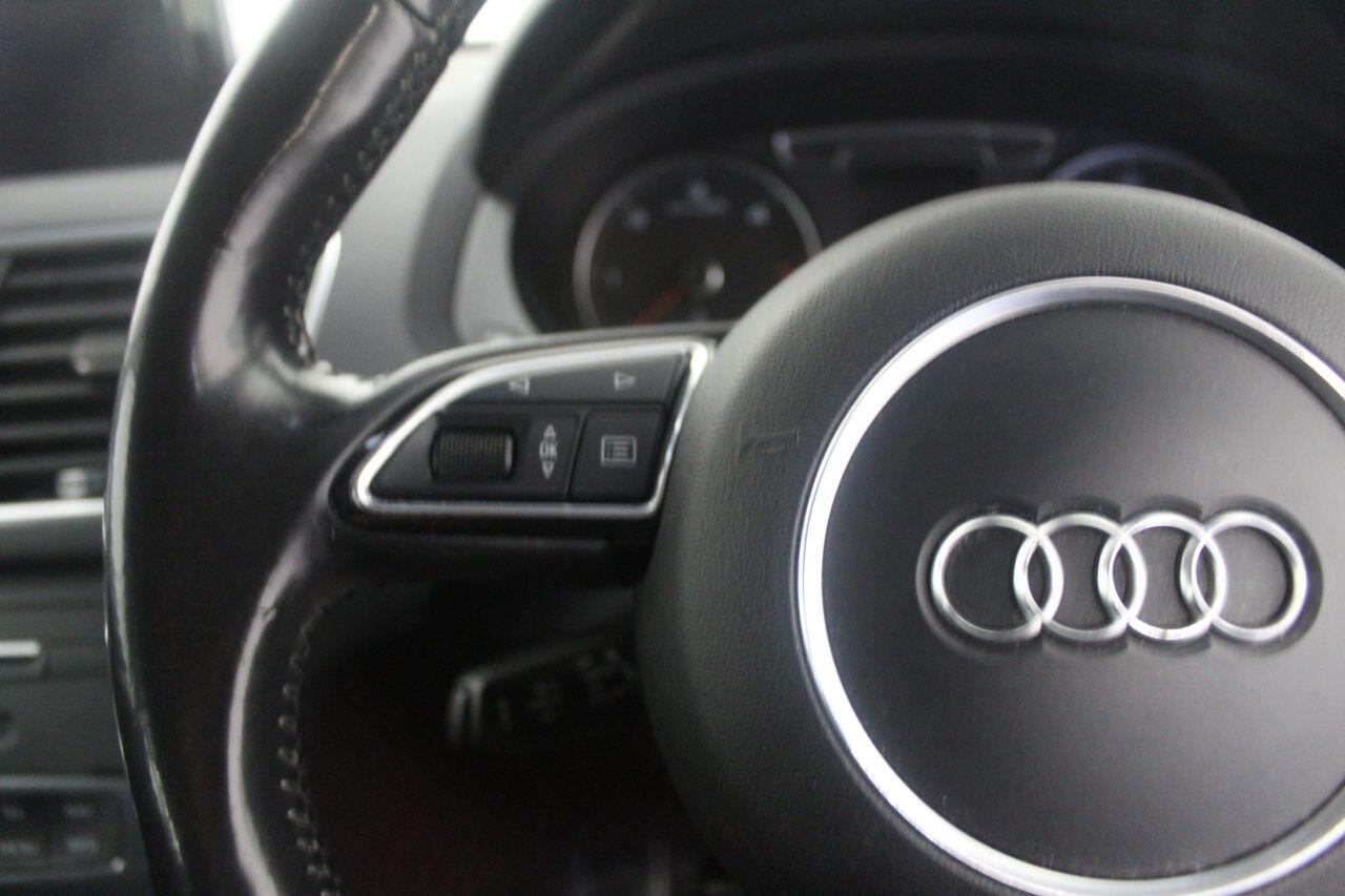Audi Q3 view 47