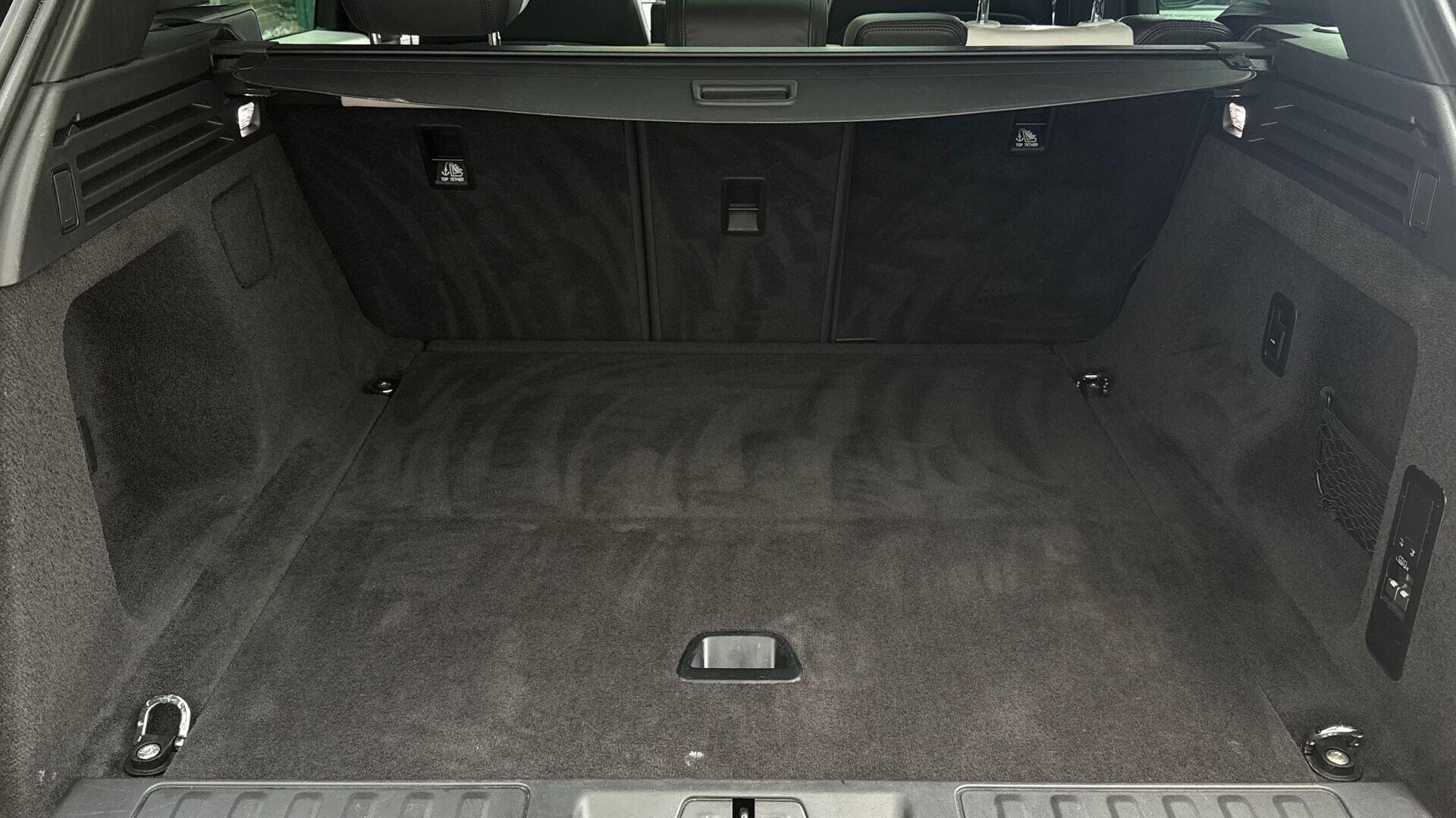 Land Rover Range Rover Sport view 10