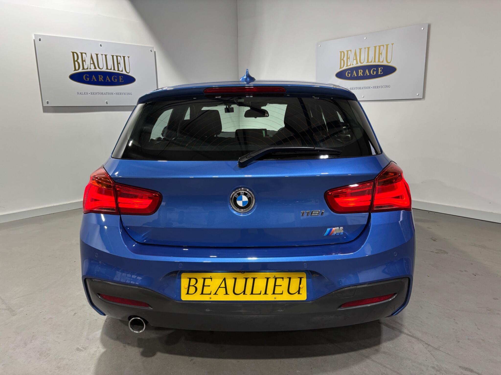 BMW 1 Series view 60