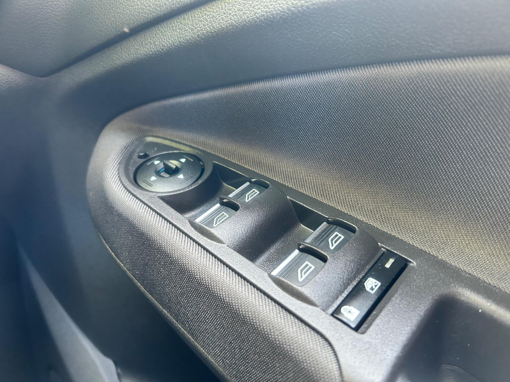 Ford Grand C-Max view 33
