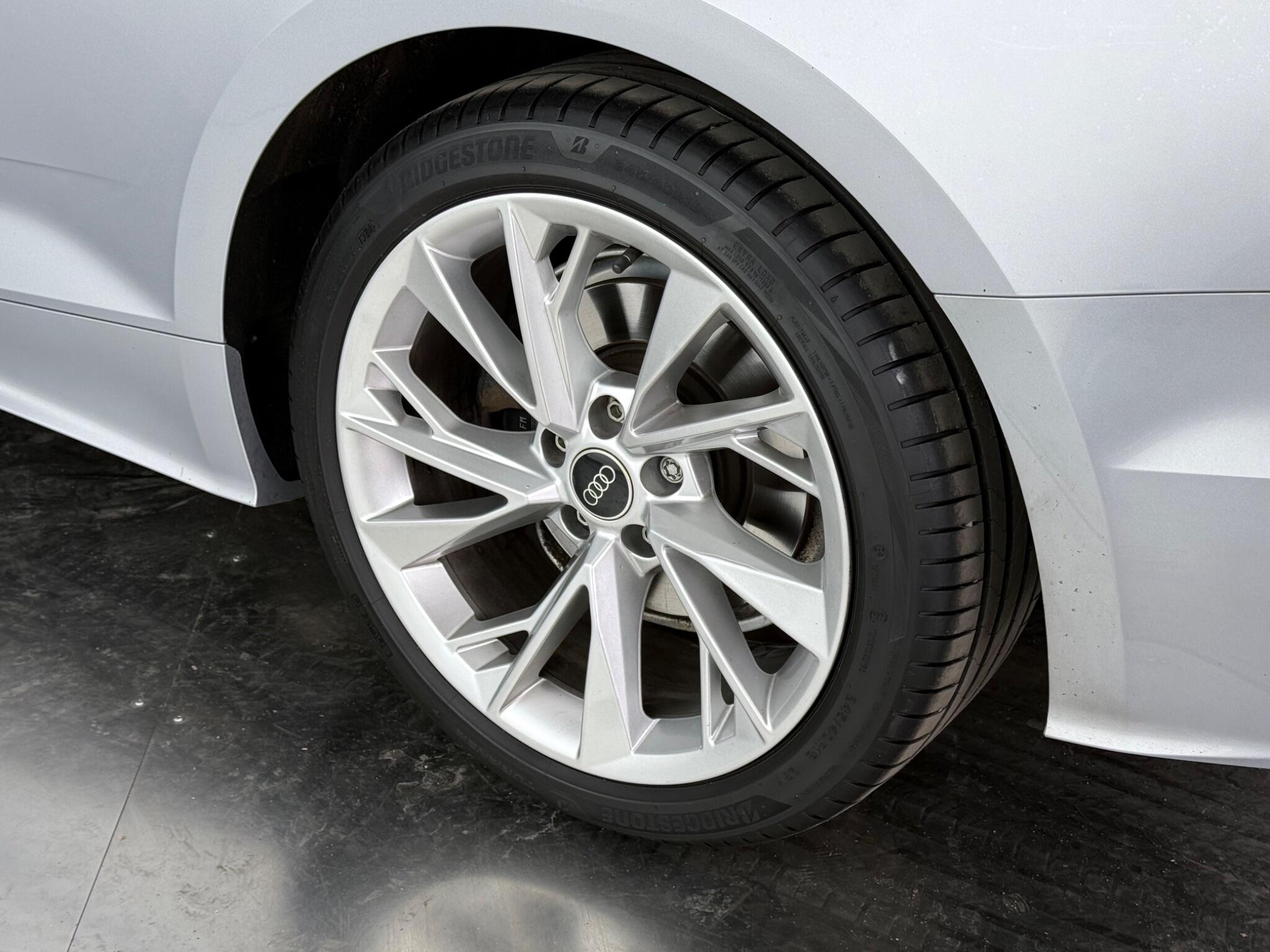 Audi A5 view 9