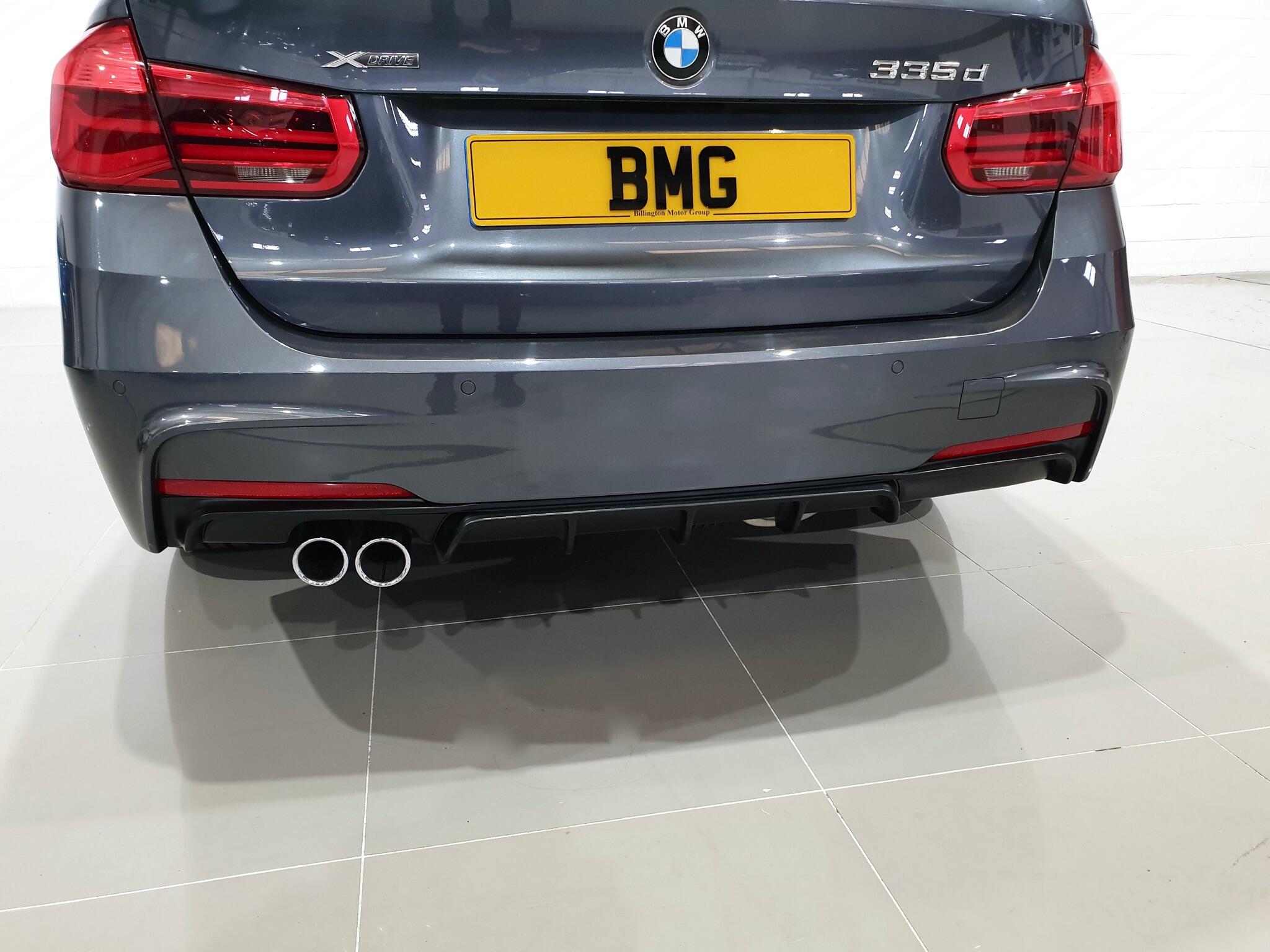 BMW 3 Series view 40