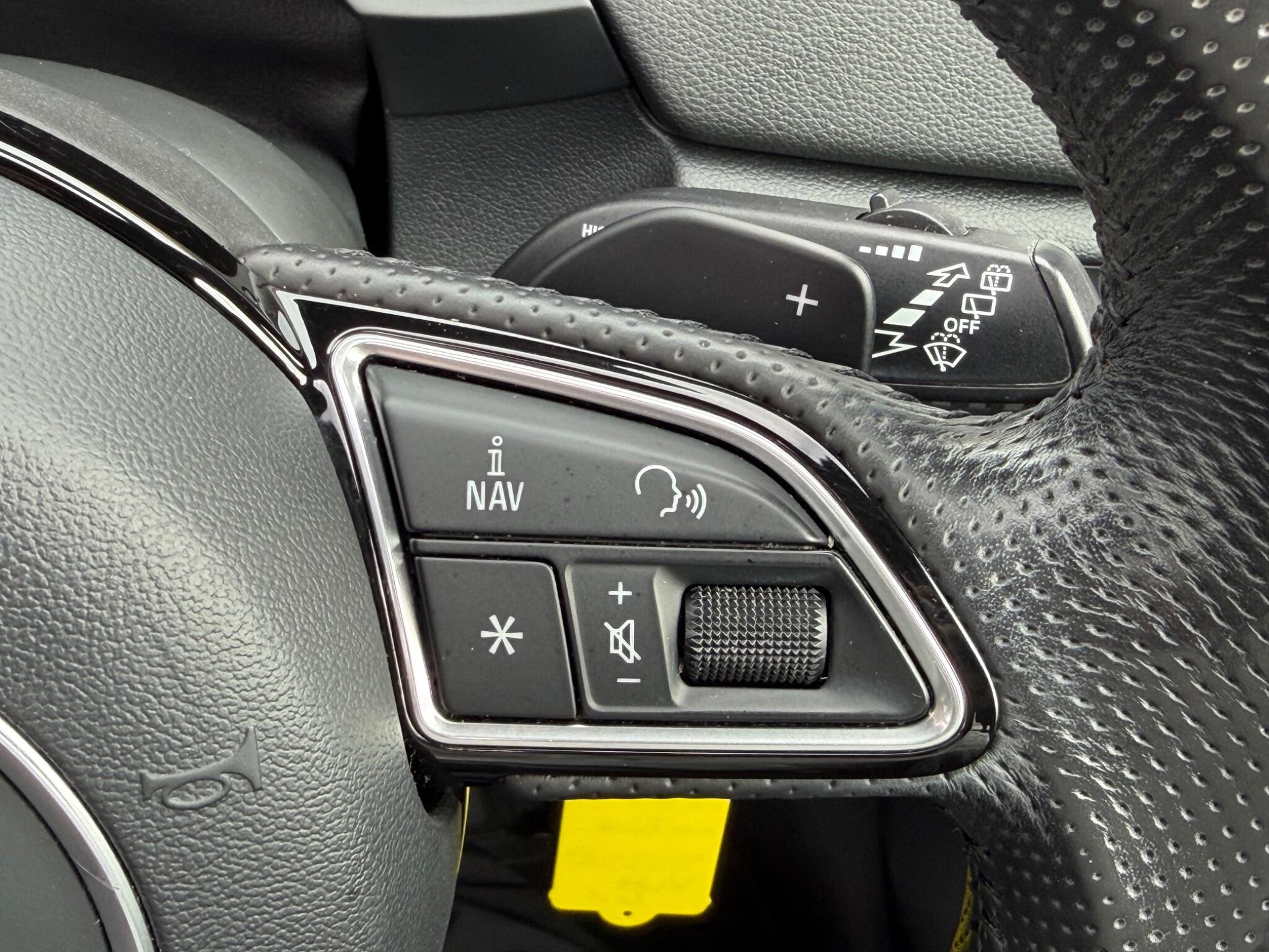 Audi Q3 view 27