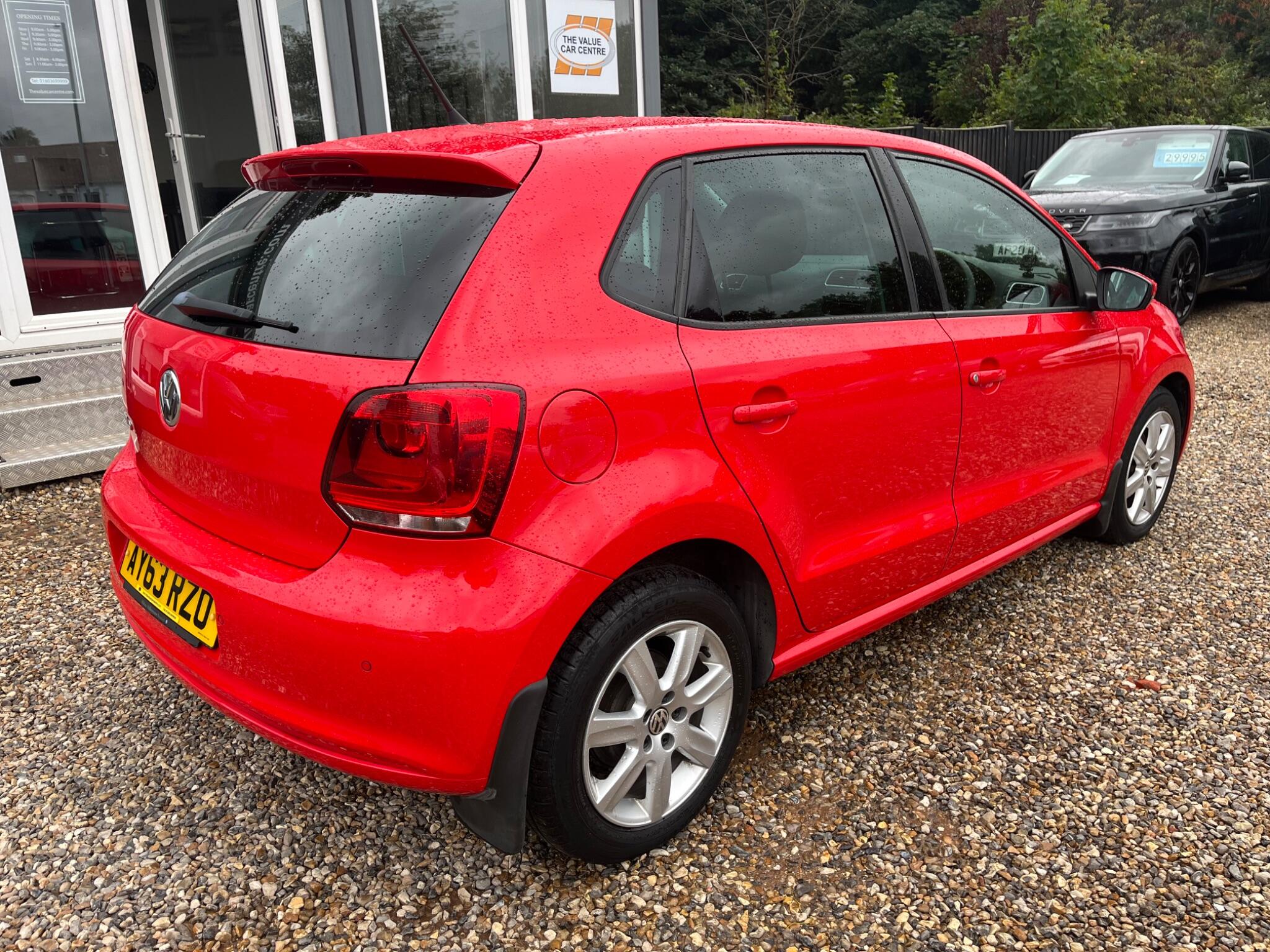 Volkswagen Polo view 4