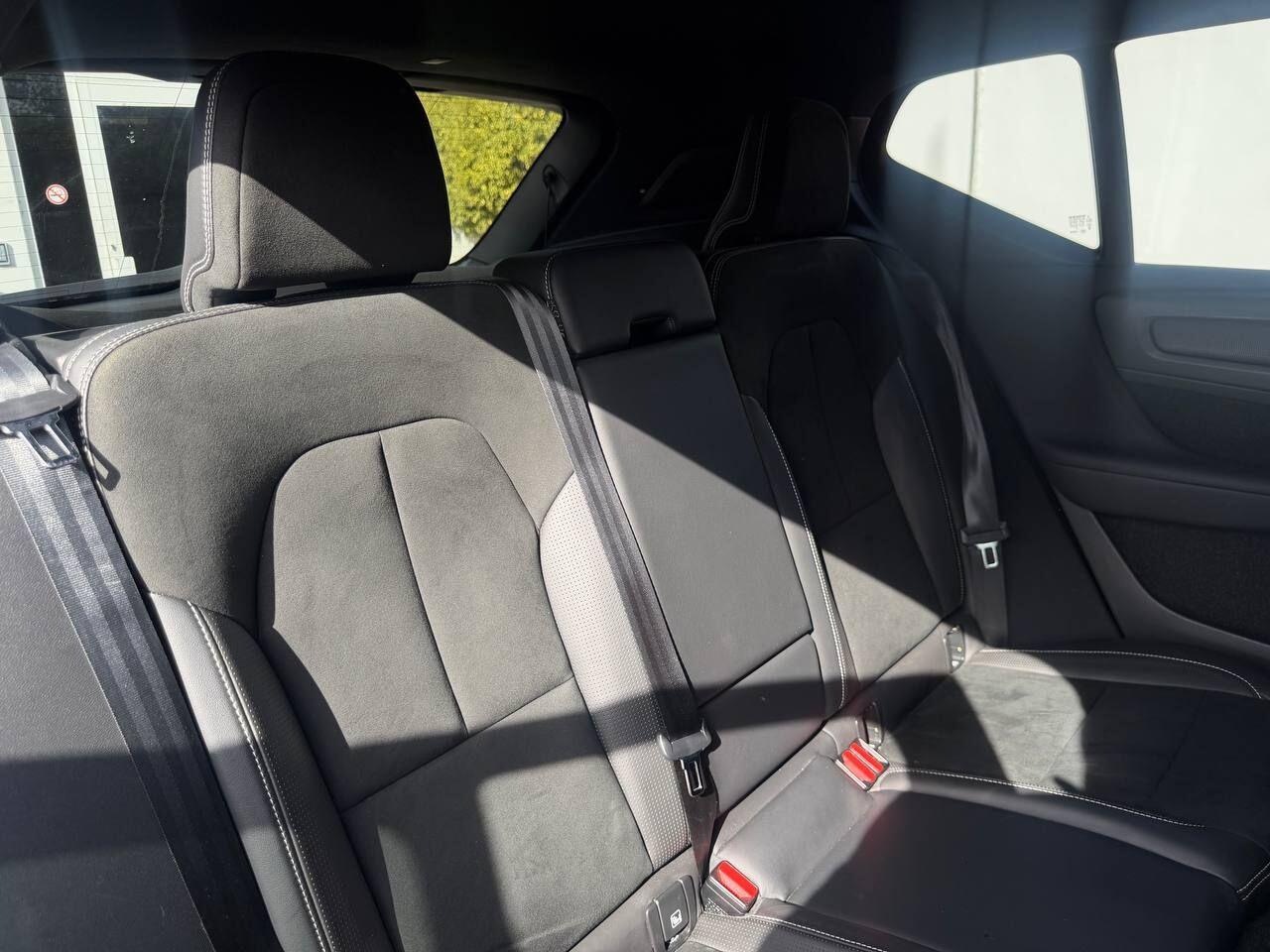 Volvo XC40 view 20