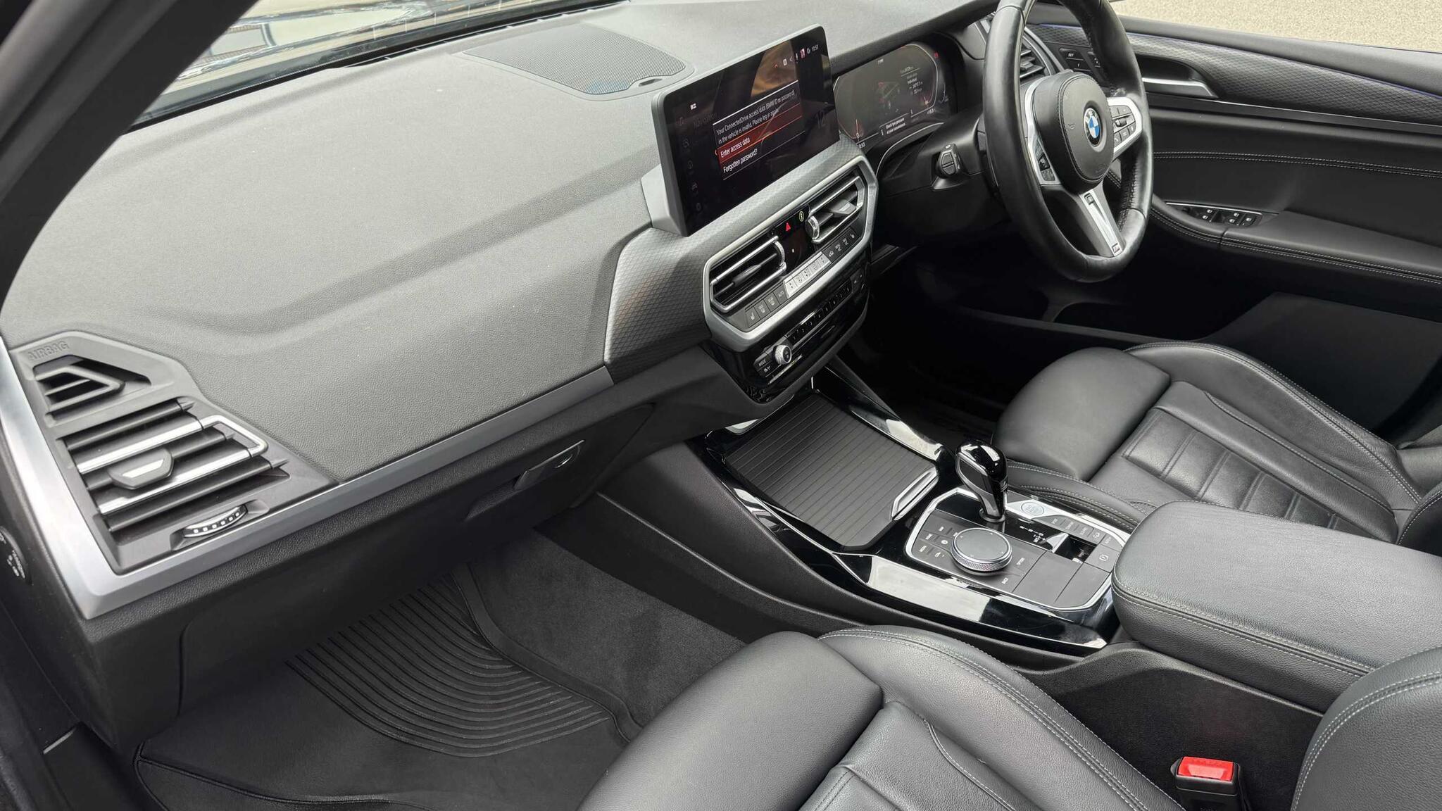 BMW X3 view 11